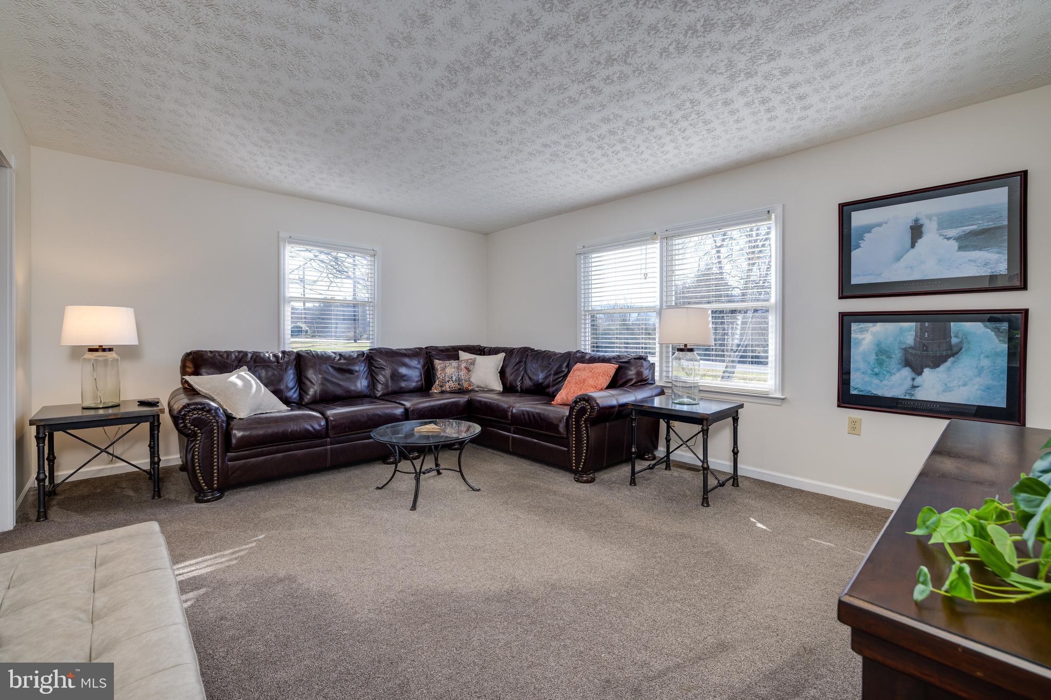 OLD FARMS - Residential