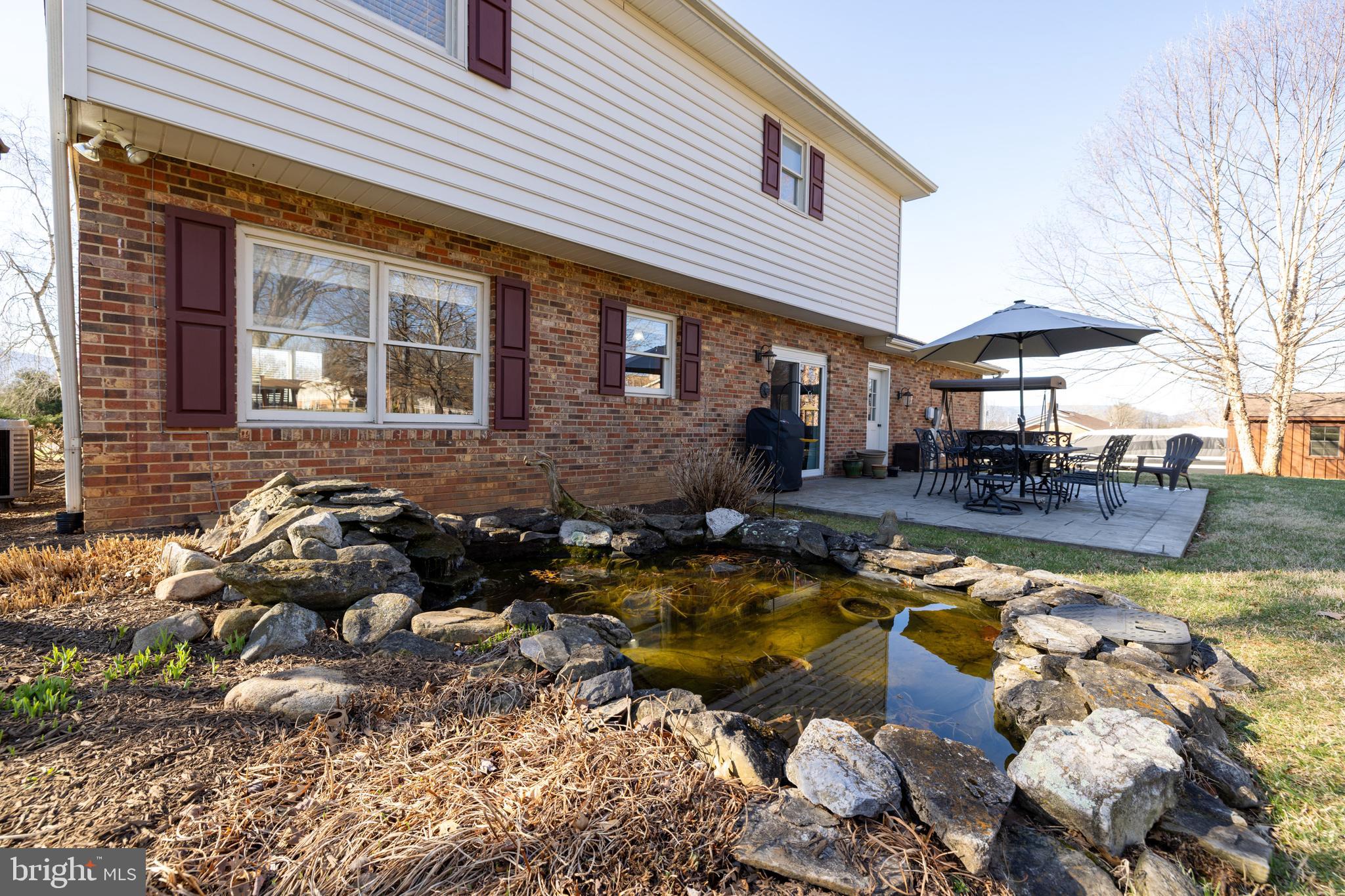 OLD FARMS - Residential