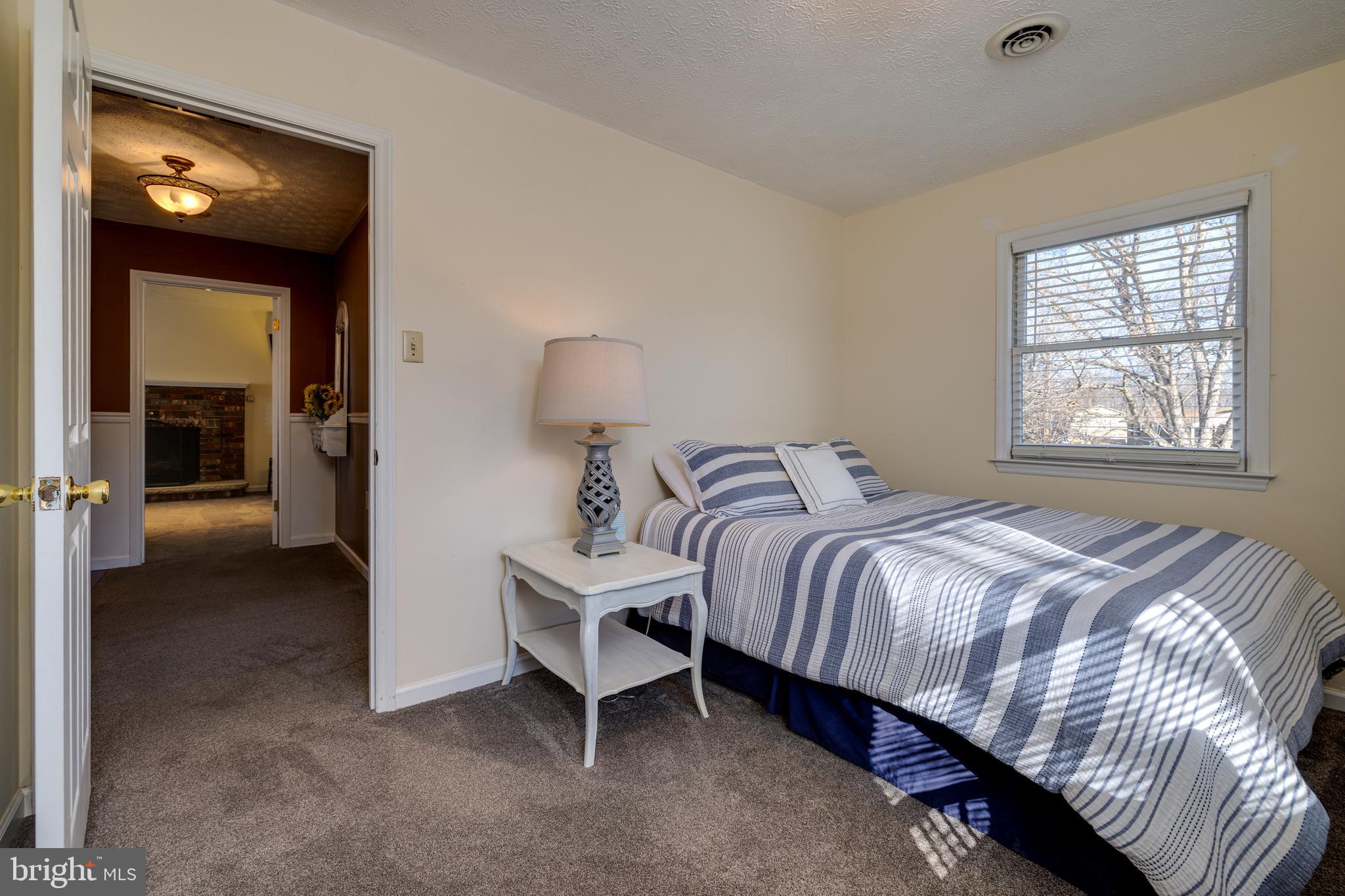 OLD FARMS - Residential