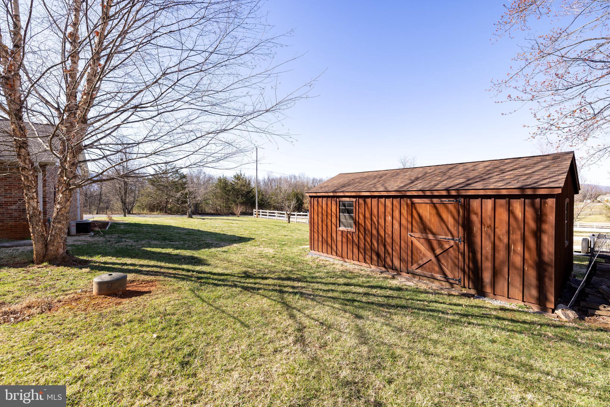 OLD FARMS - Residential