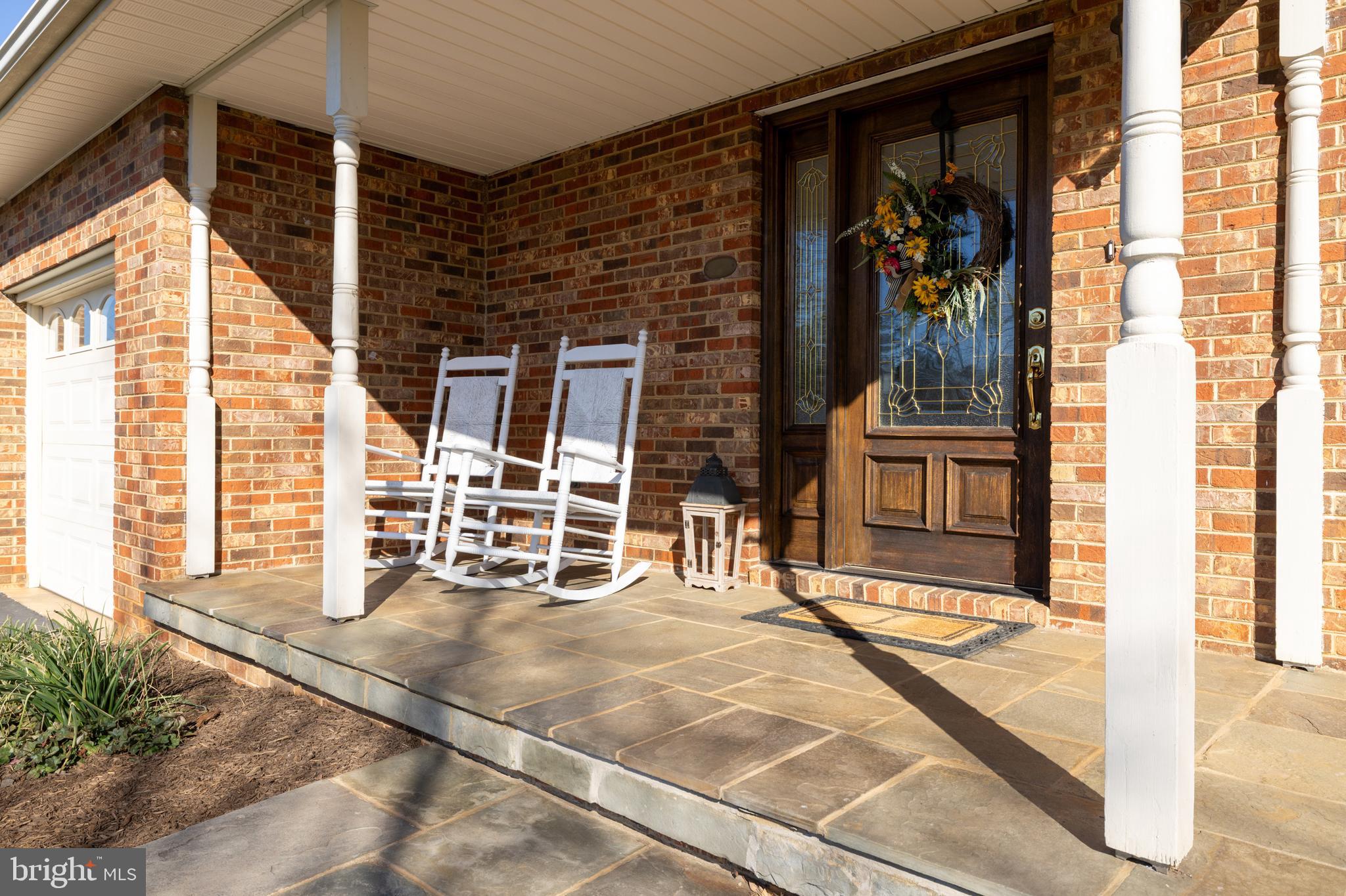 OLD FARMS - Residential