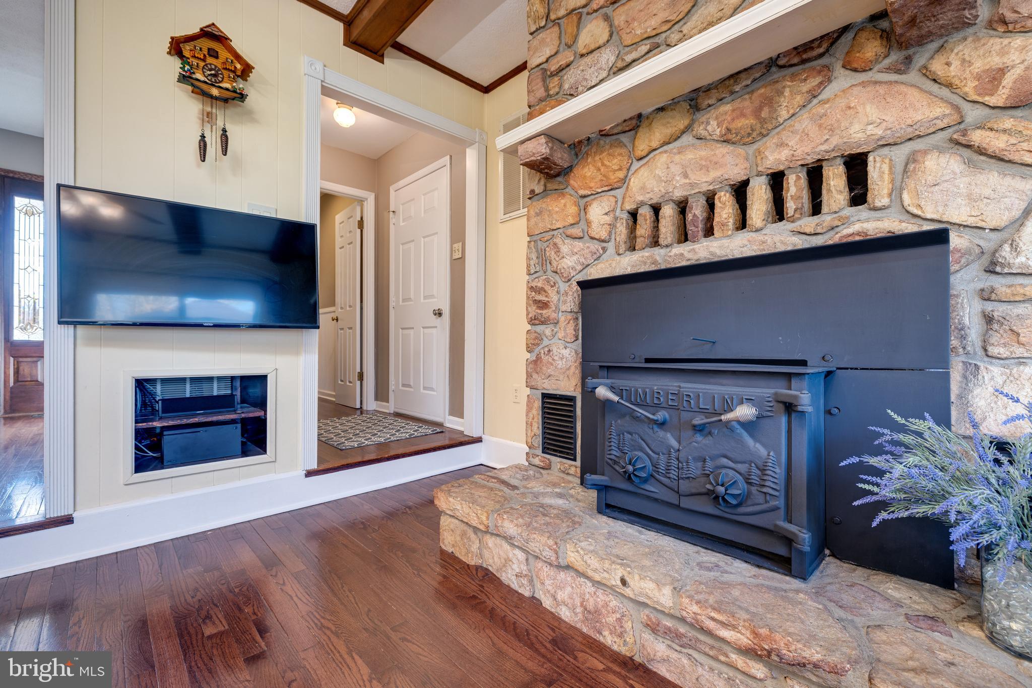 OLD FARMS - Residential