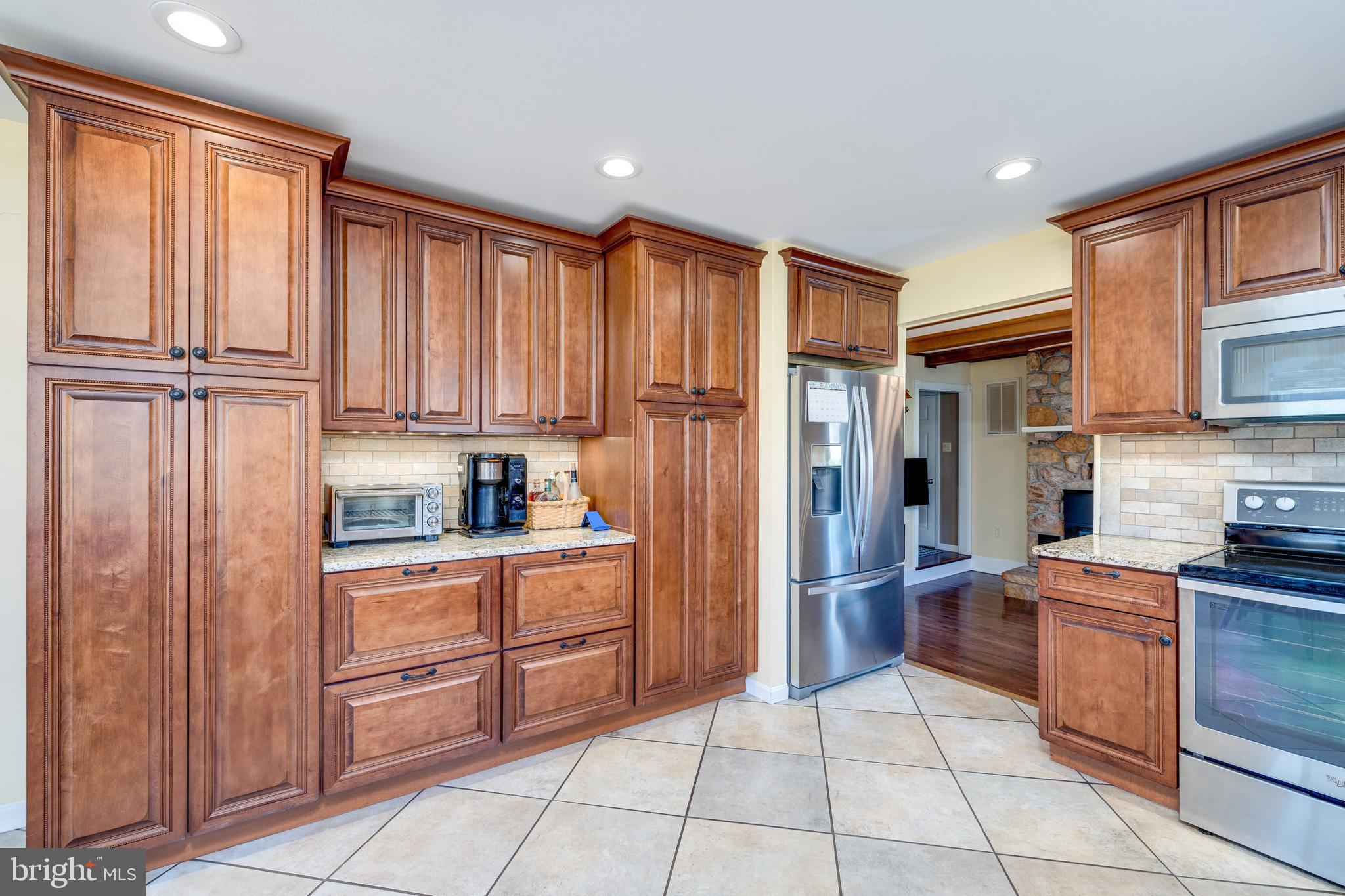 OLD FARMS - Residential