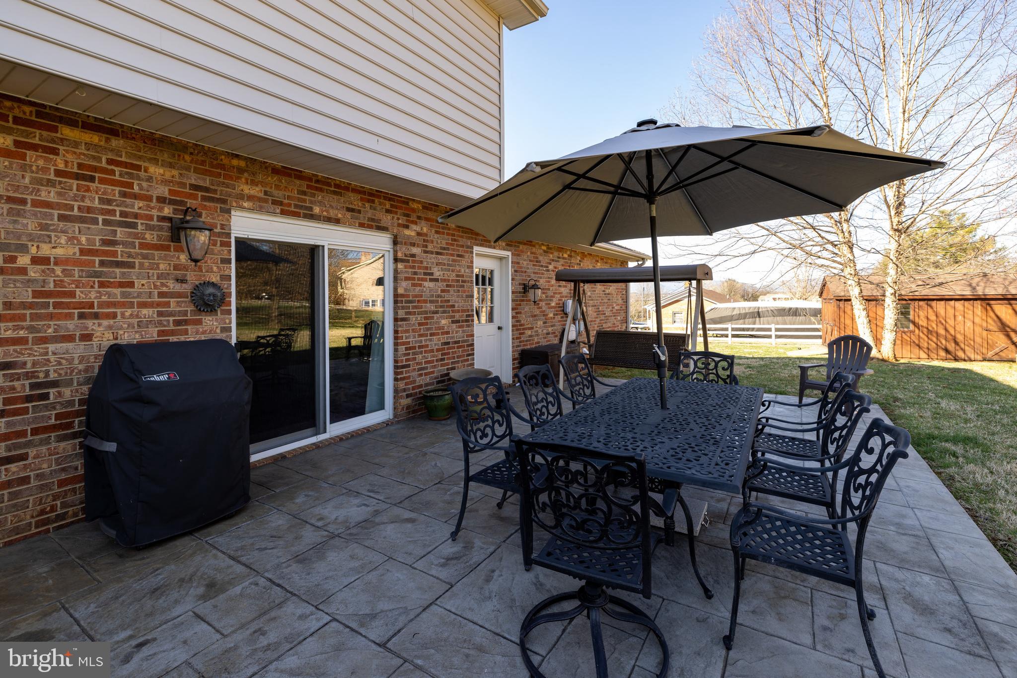 OLD FARMS - Residential