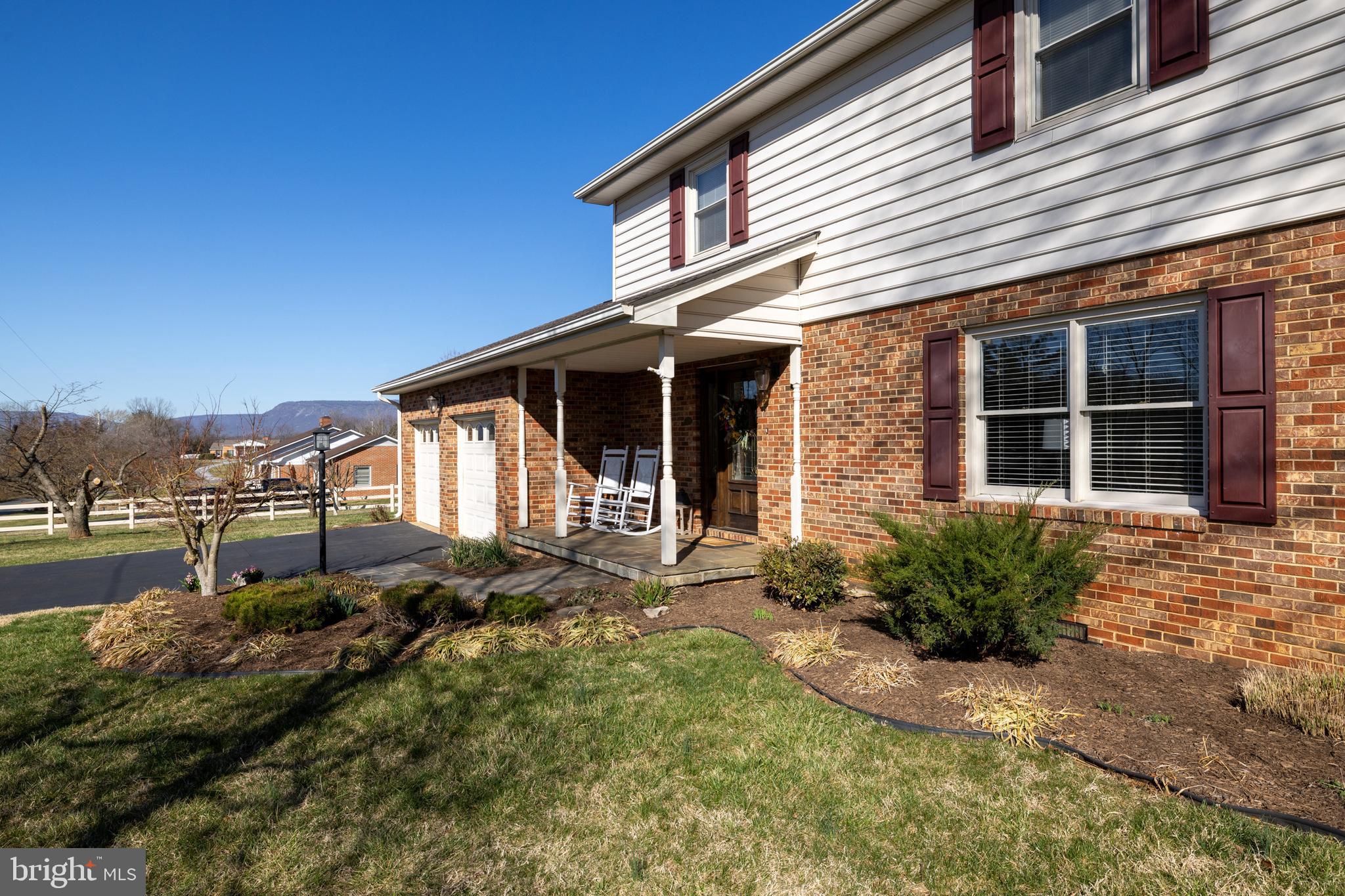 OLD FARMS - Residential