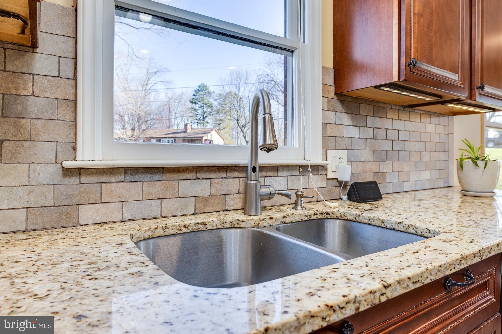 OLD FARMS - Residential