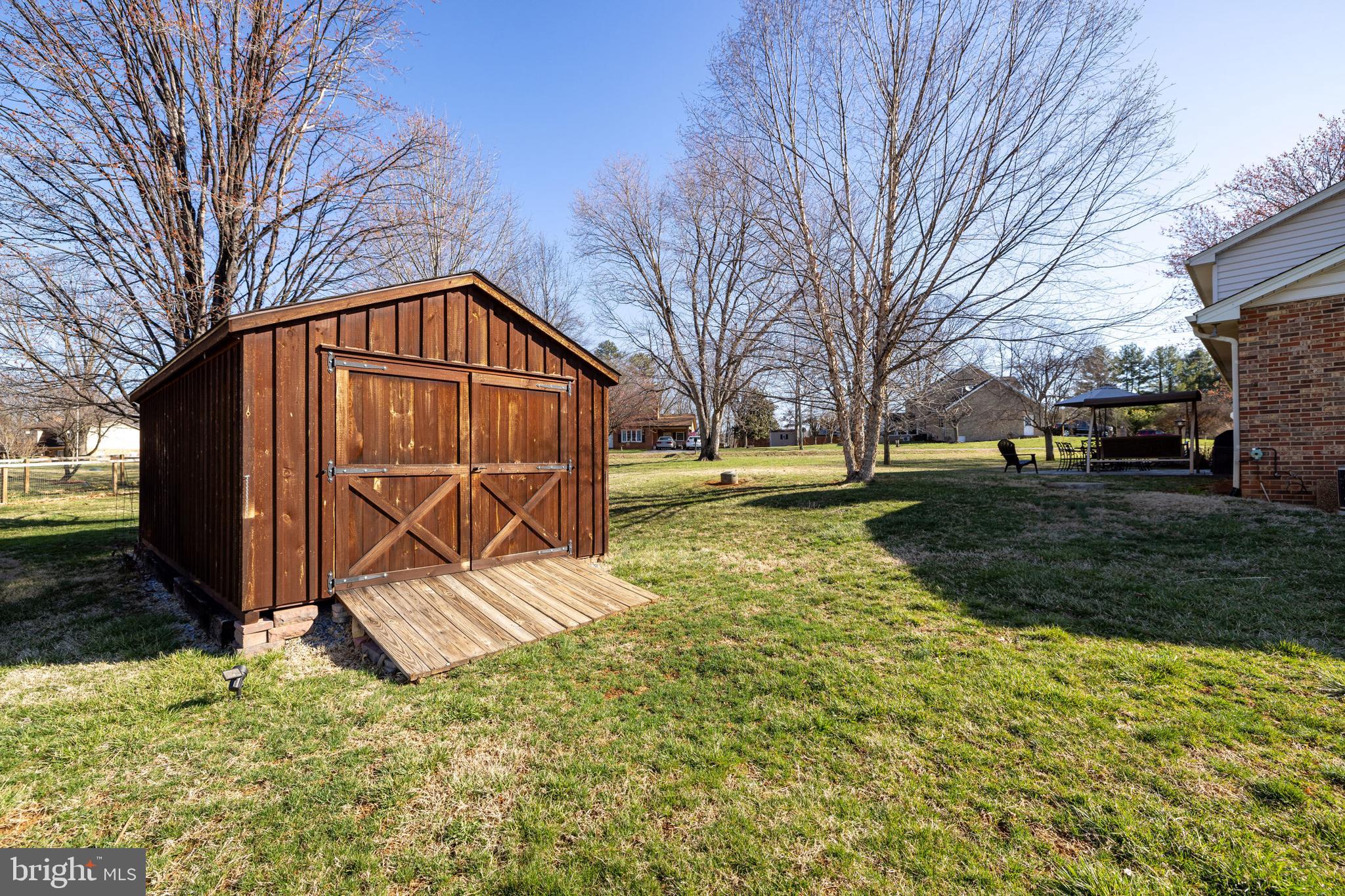 OLD FARMS - Residential