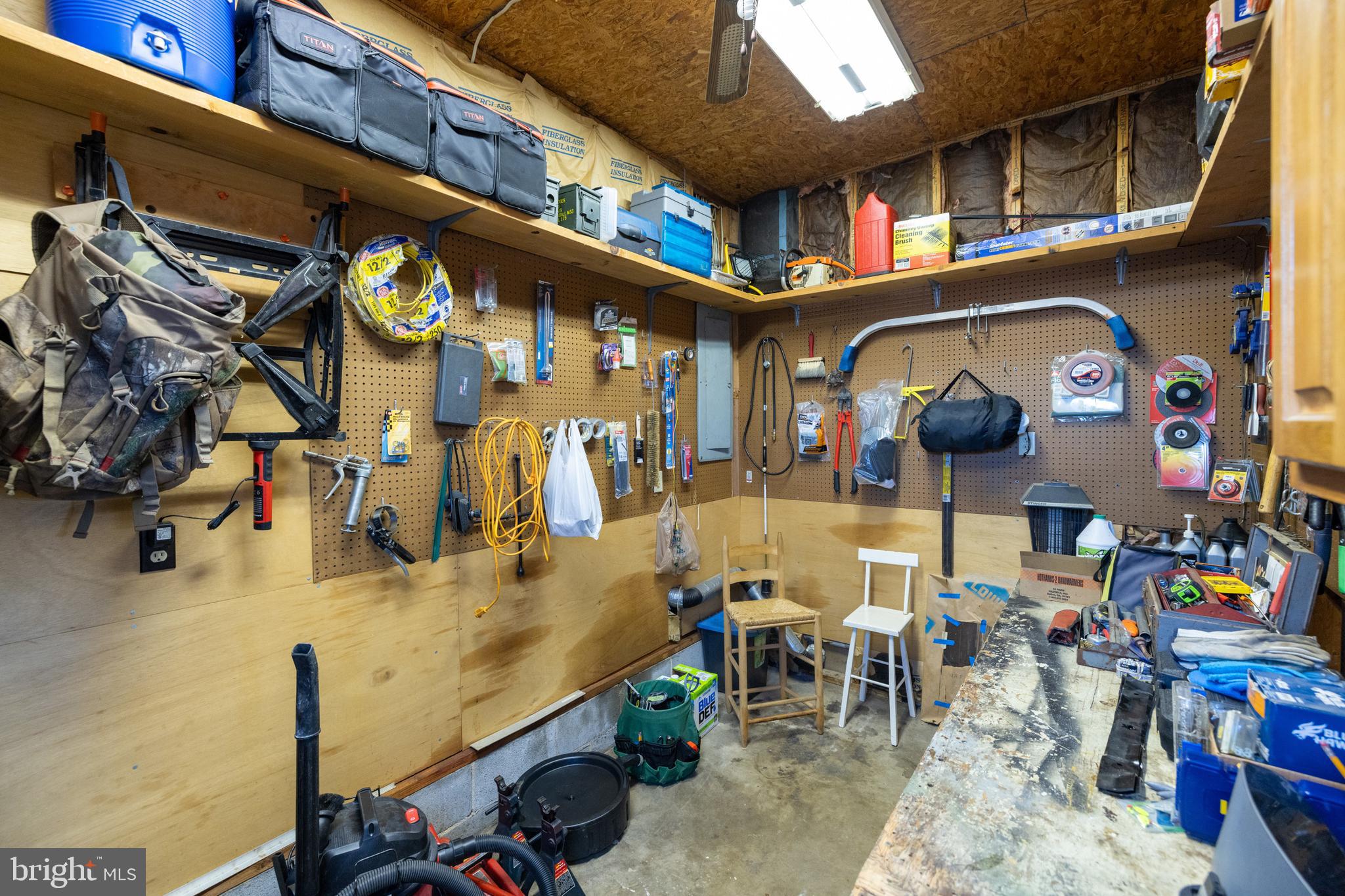 OLD FARMS - Residential