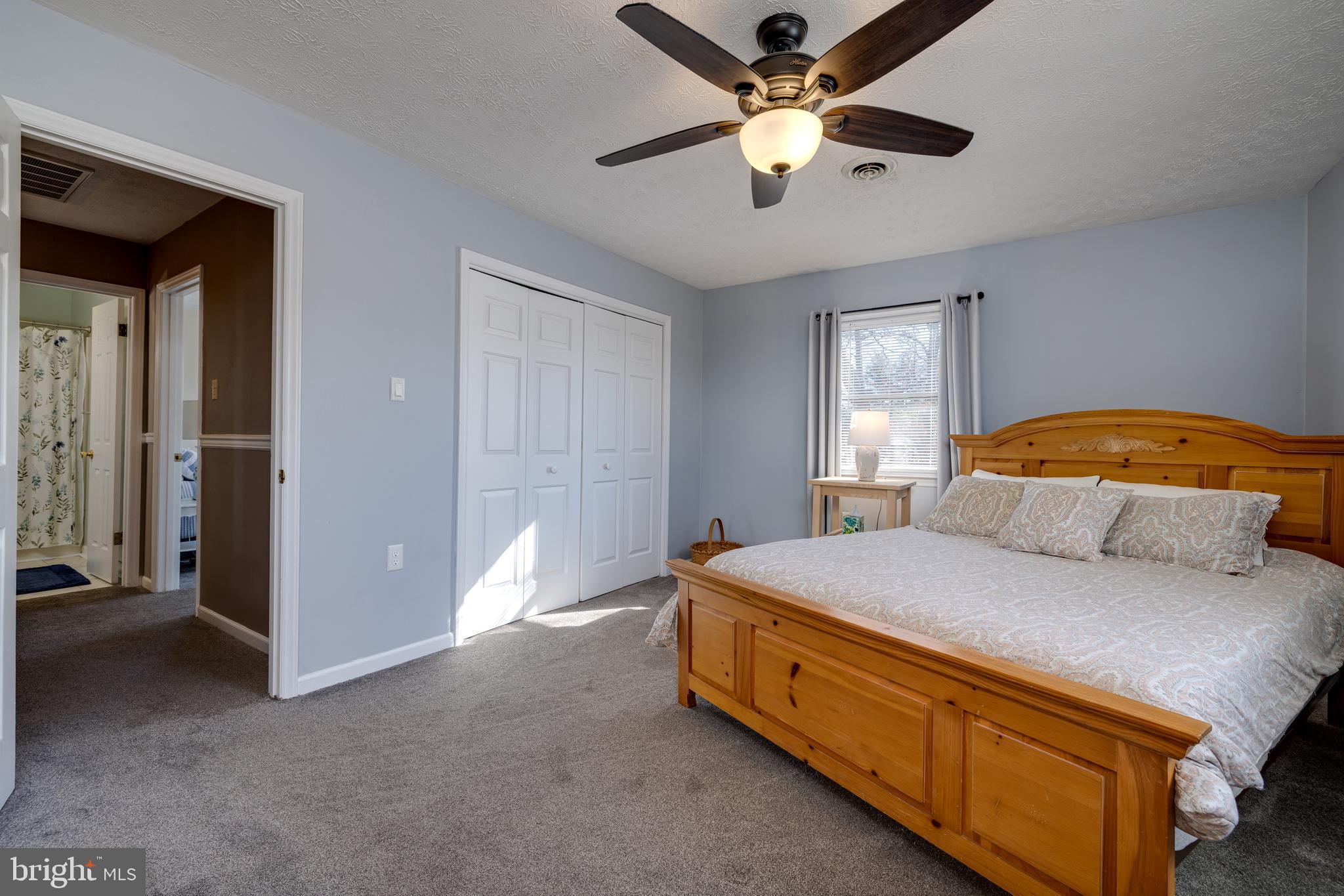 OLD FARMS - Residential