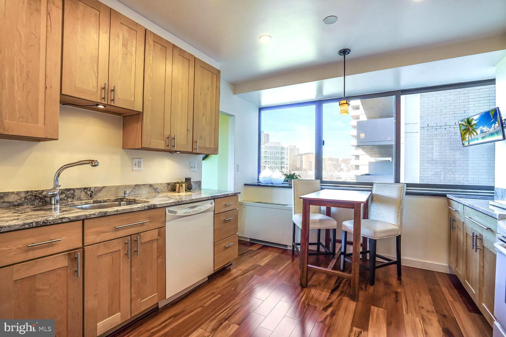 4141 N HENDERSON ROAD 511