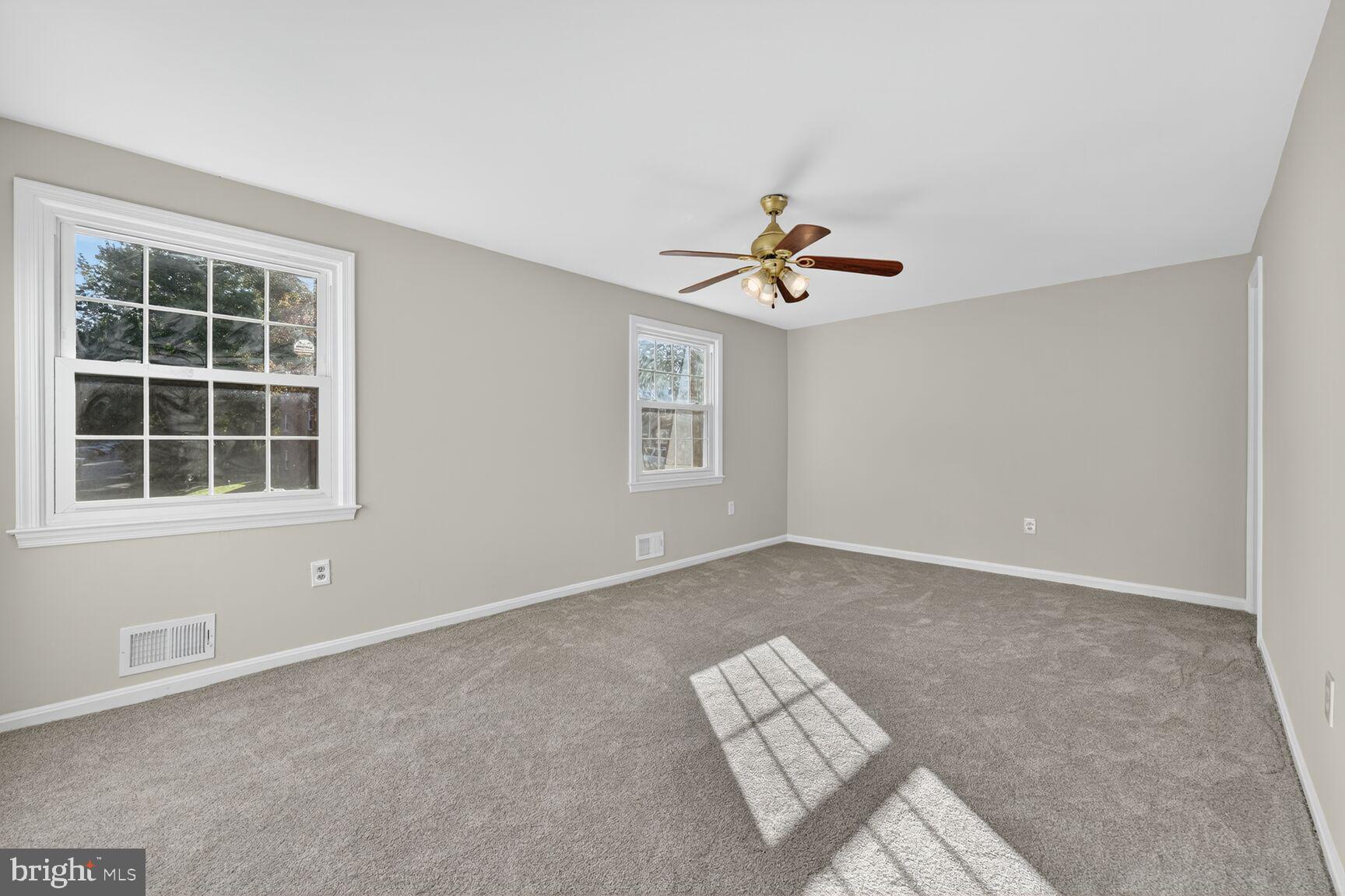 PINEWOOD HILL - Residential