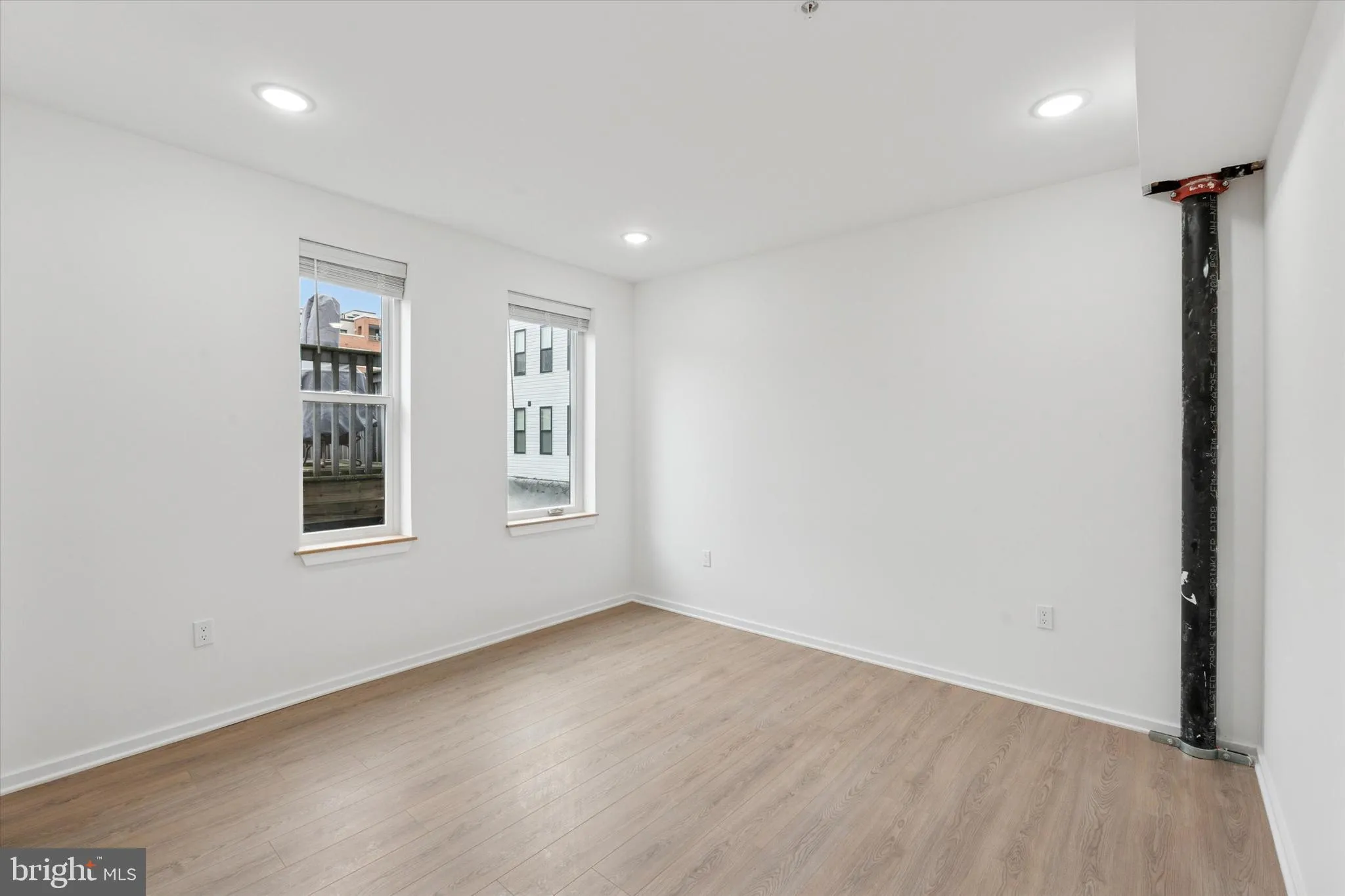 Philadelphia, Pennsylvania 19147, United States, 2 Bedrooms Bedrooms, ,2 BathroomsBathrooms,Residential,Active,138020