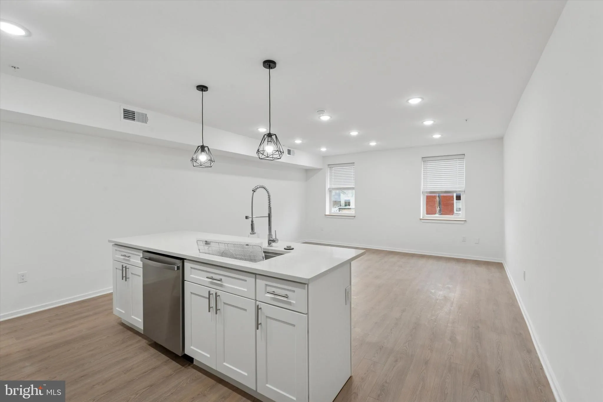 Philadelphia, Pennsylvania 19147, United States, 2 Bedrooms Bedrooms, ,2 BathroomsBathrooms,Residential,Active,138020