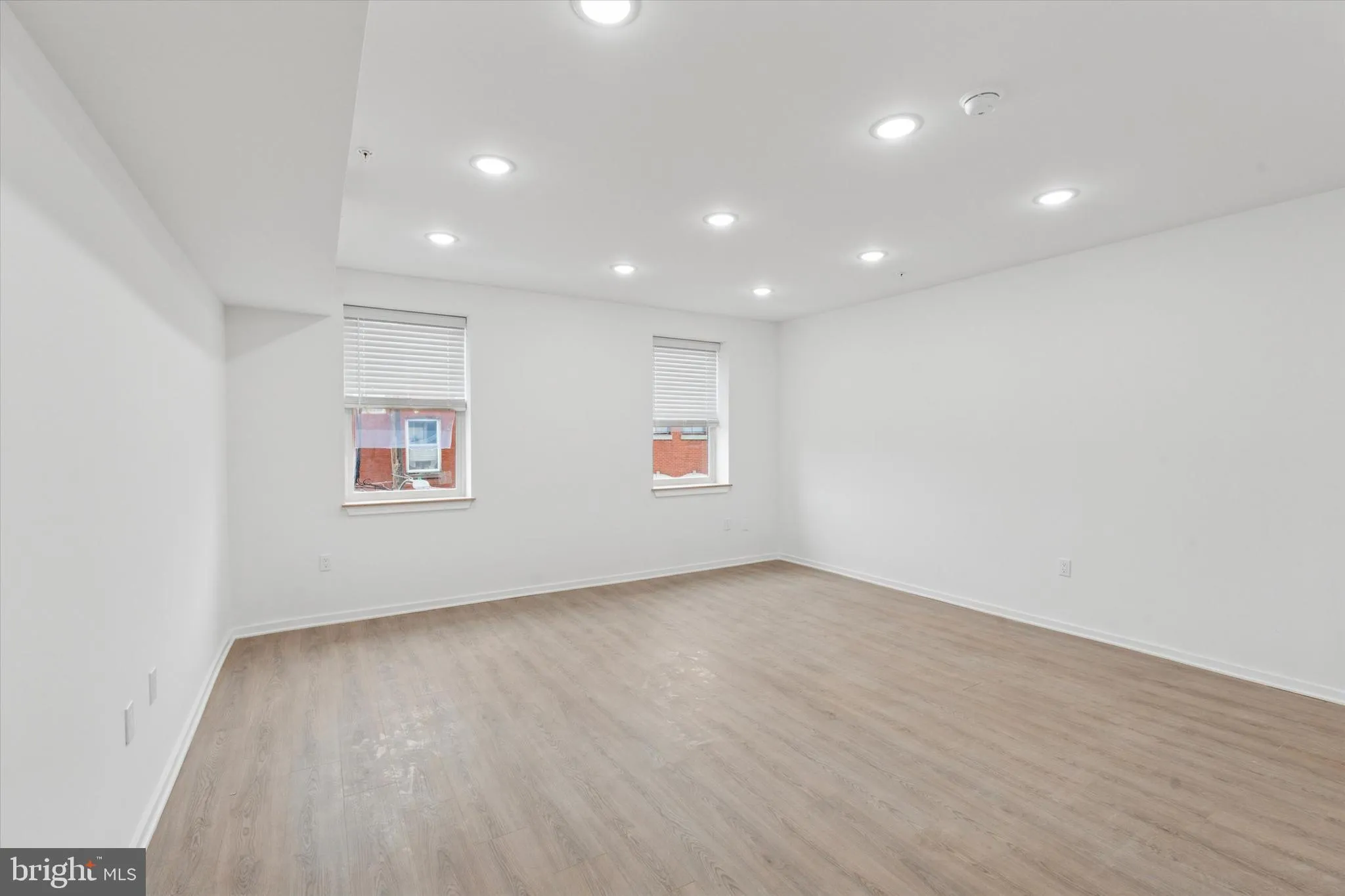 Philadelphia, Pennsylvania 19147, United States, 2 Bedrooms Bedrooms, ,2 BathroomsBathrooms,Residential,Active,138020