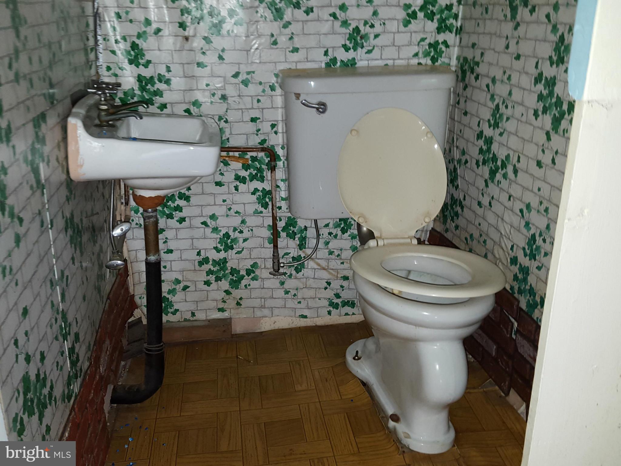 EDMONDSON VIILLAGE - Residential