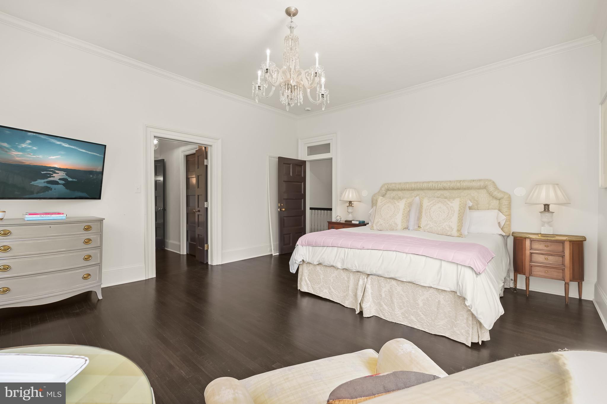 CHEVY CHASE - Residential