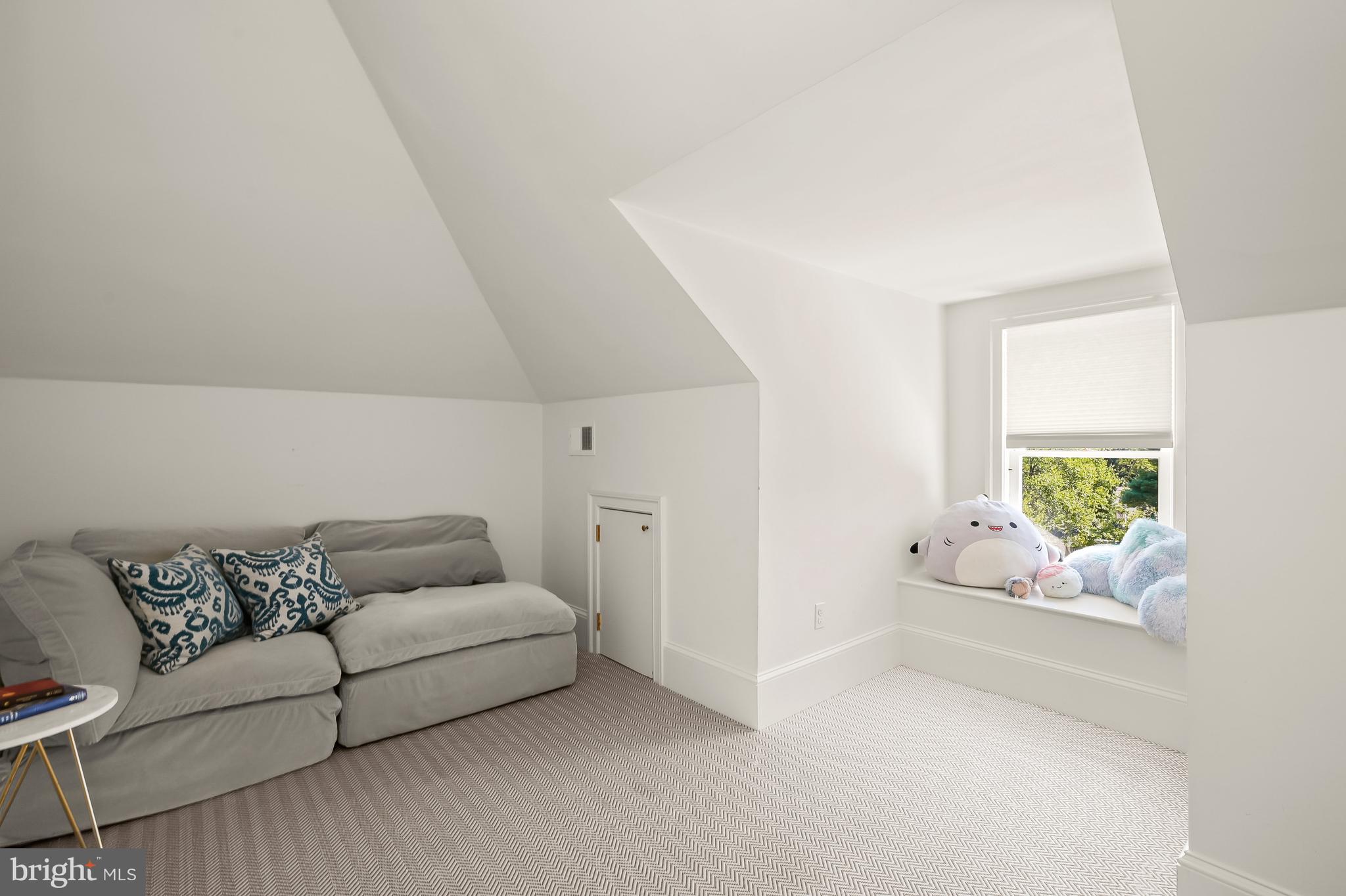 CHEVY CHASE - Residential