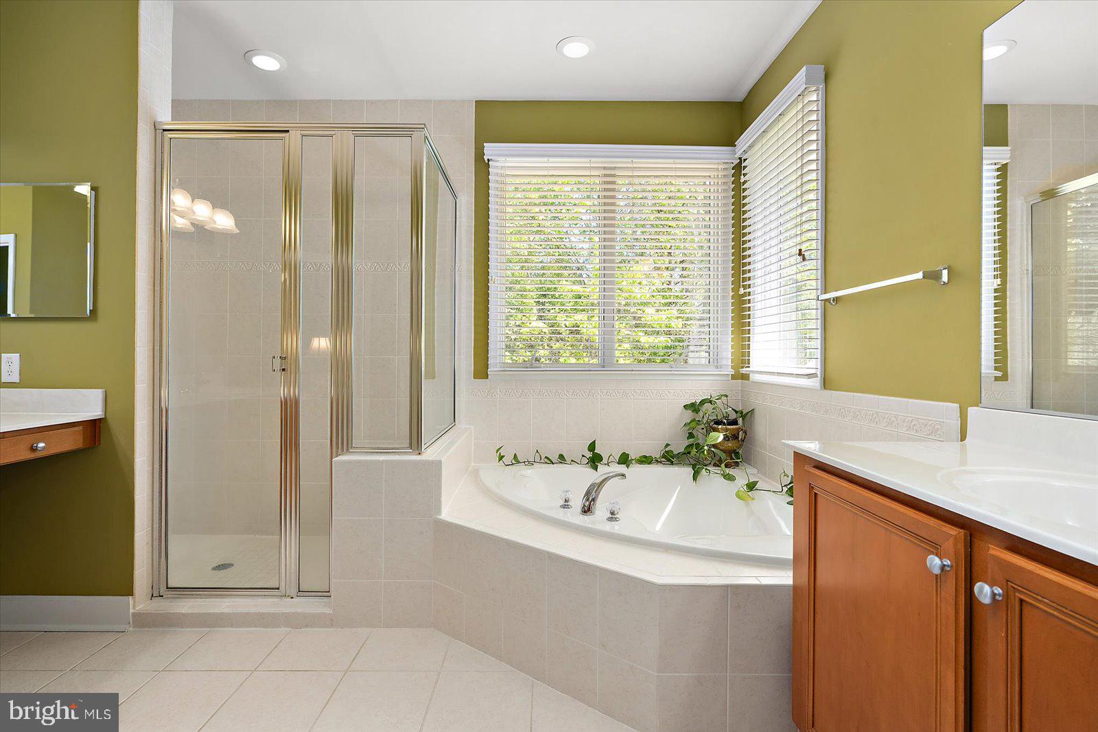 GLEN RIDDLE - Residential