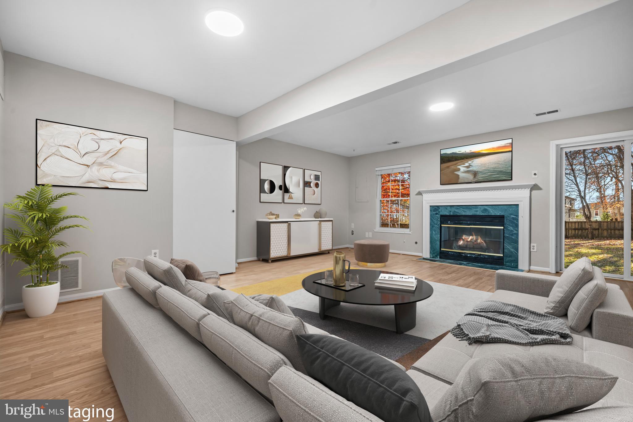 FRANKLIN GLEN - Residential