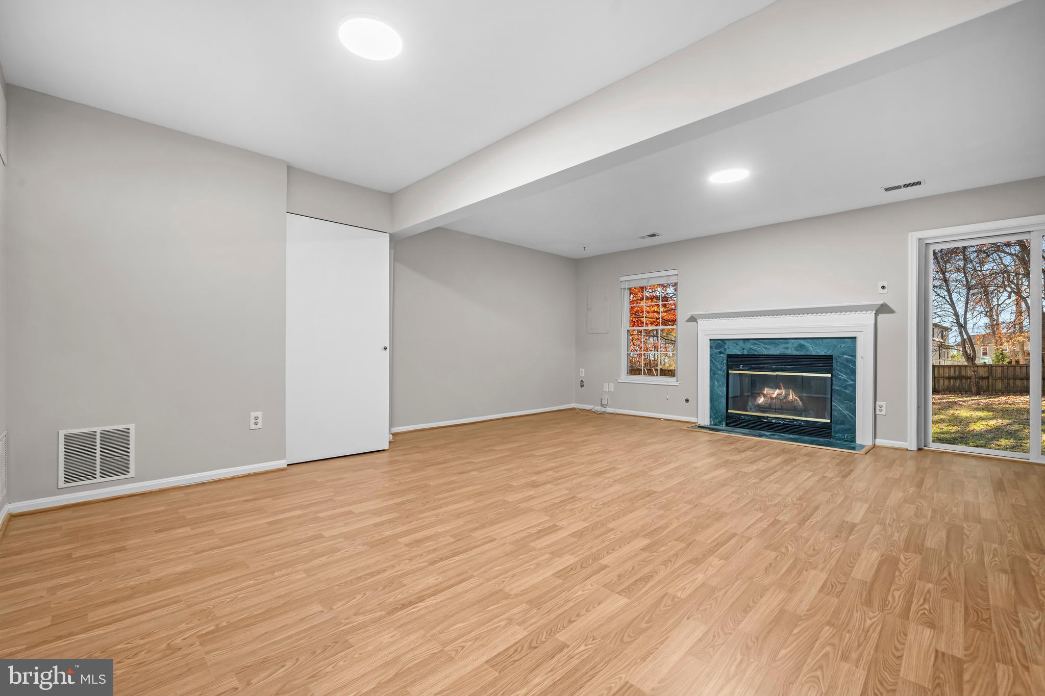 FRANKLIN GLEN - Residential