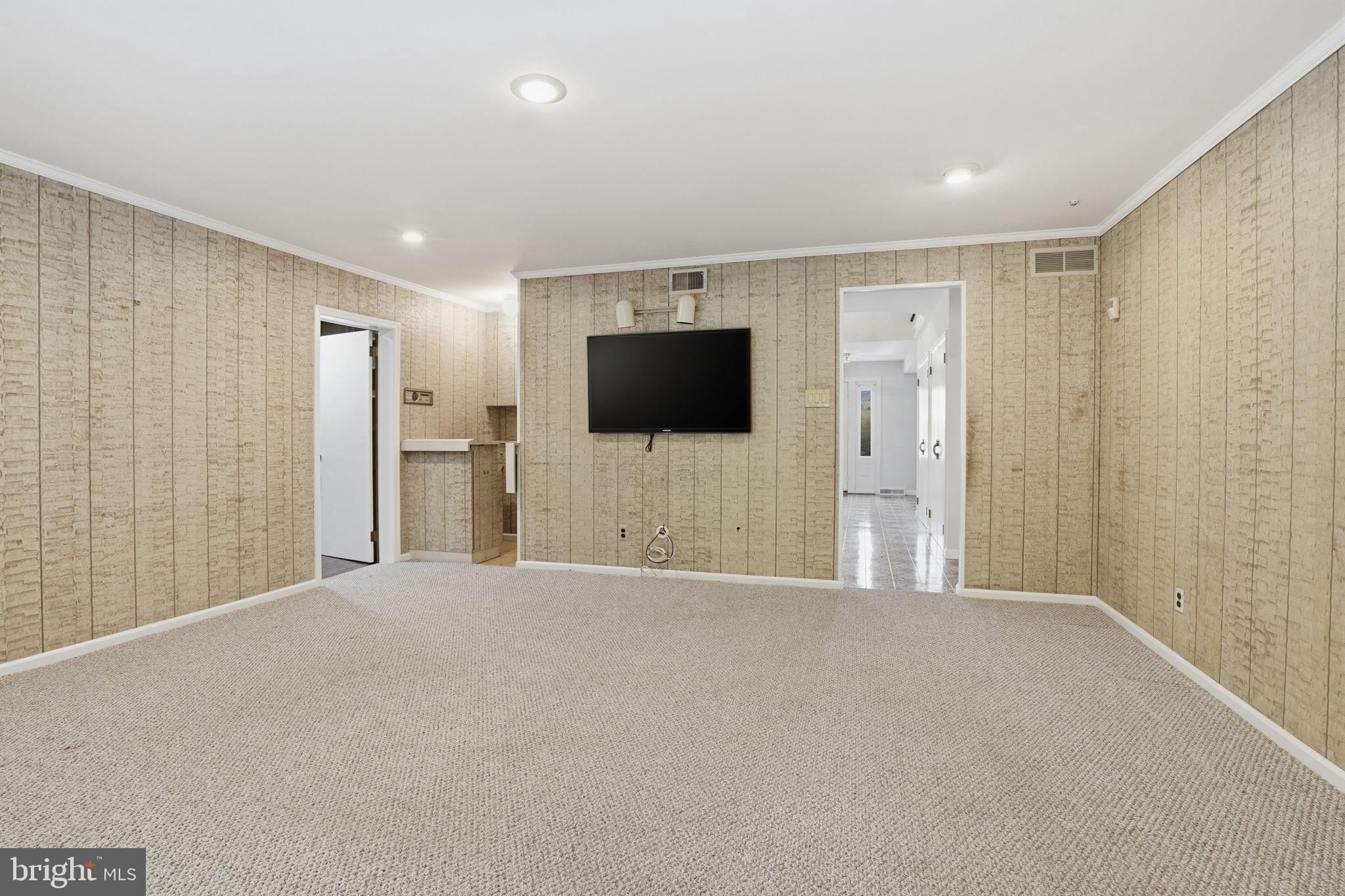 HUNTINGDON VALLEY - Residential