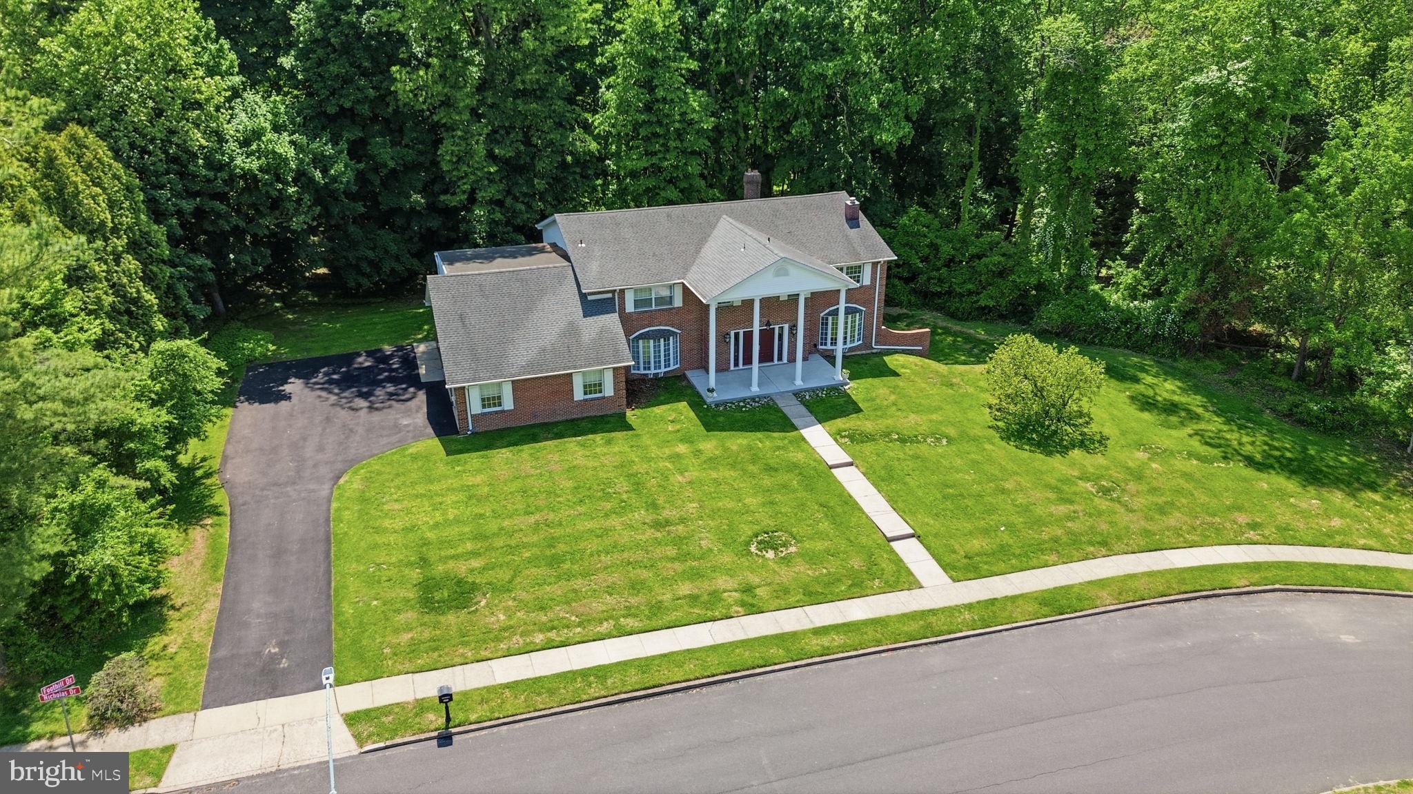 HUNTINGDON VALLEY - Residential