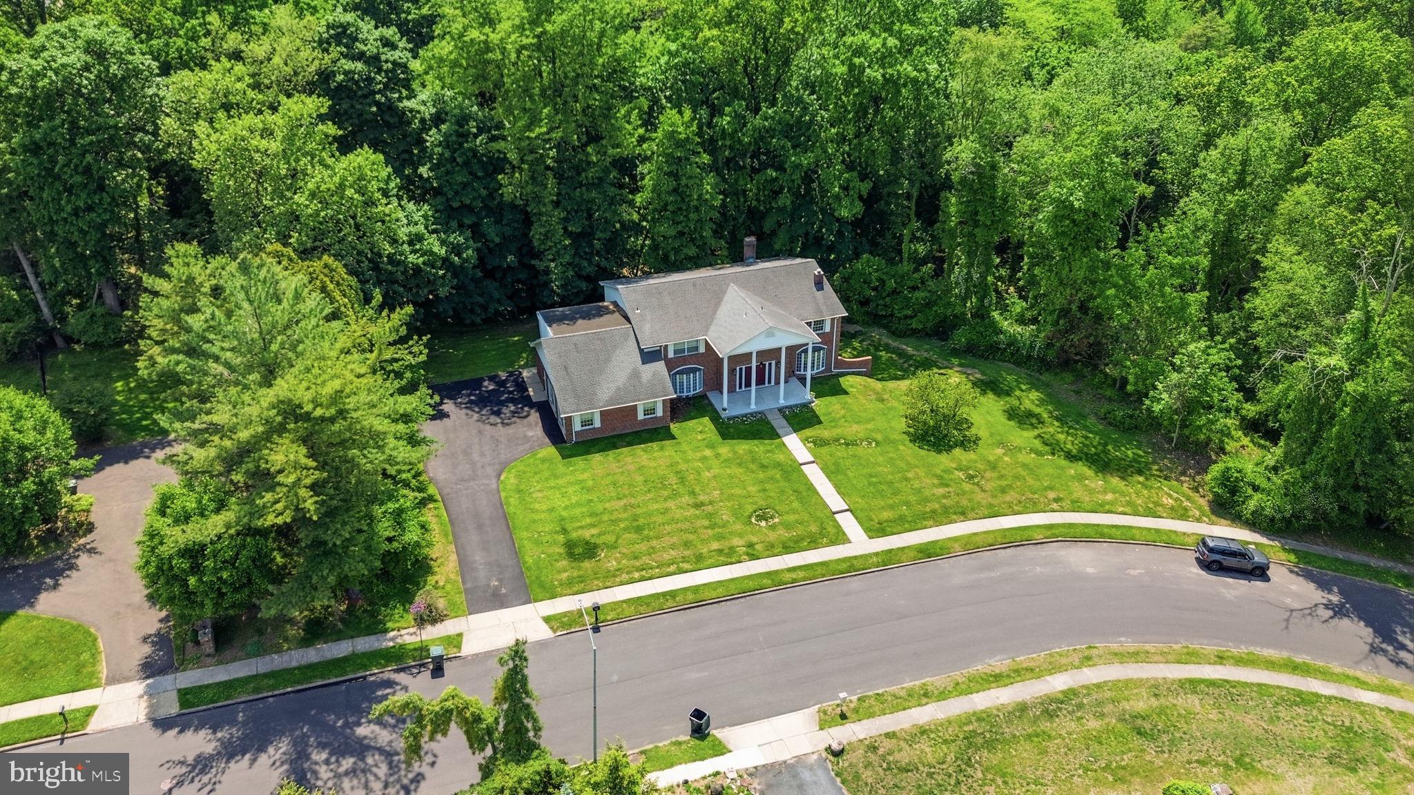 HUNTINGDON VALLEY - Residential