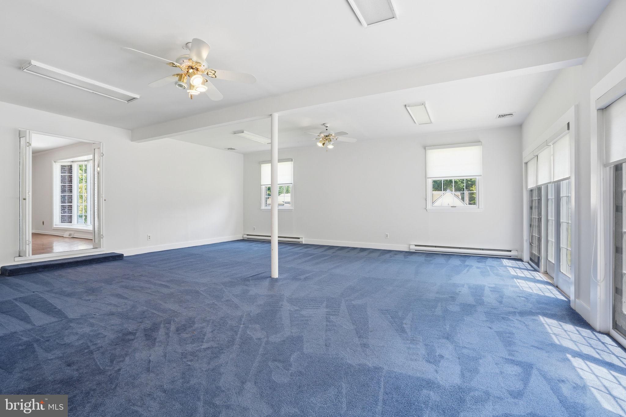 HUNTINGDON VALLEY - Residential