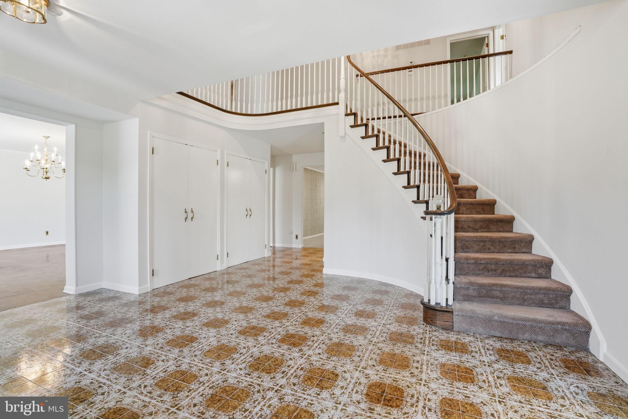 HUNTINGDON VALLEY - Residential