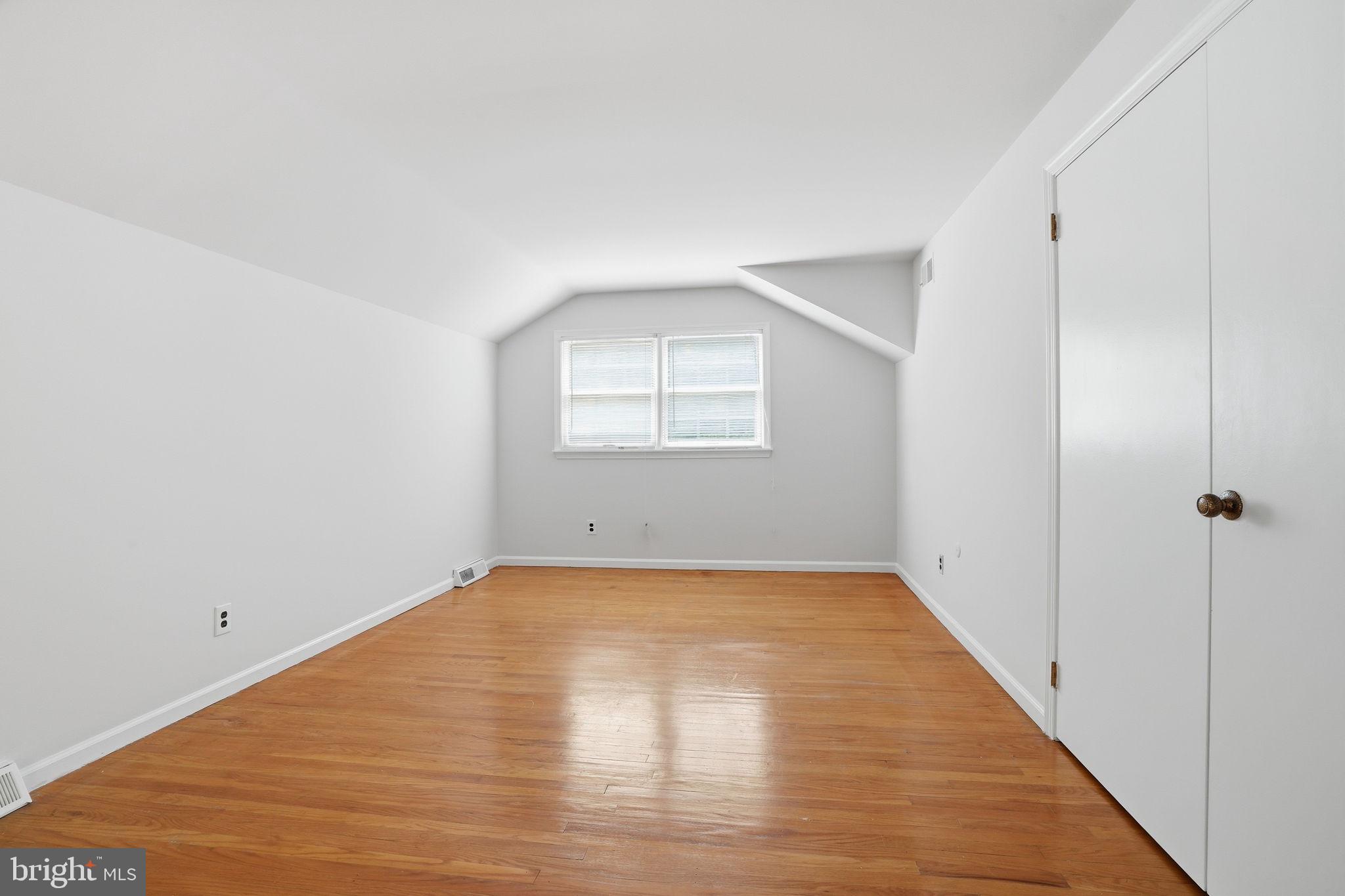 HUNTINGDON VALLEY - Residential
