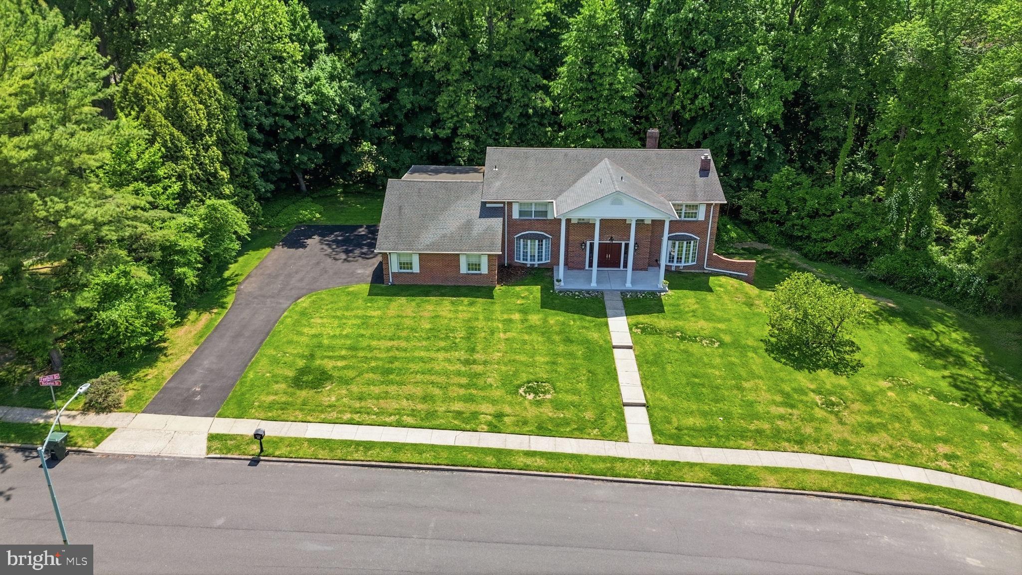 HUNTINGDON VALLEY - Residential