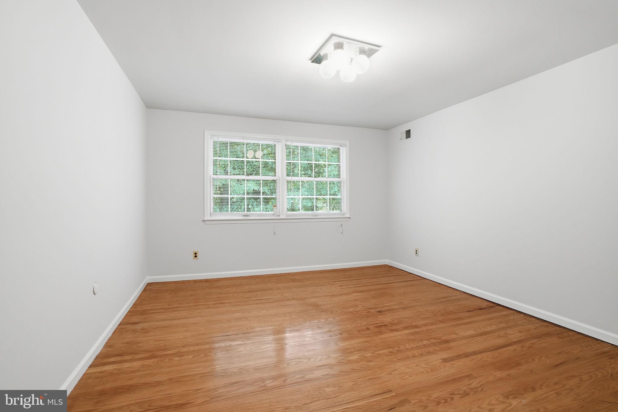HUNTINGDON VALLEY - Residential