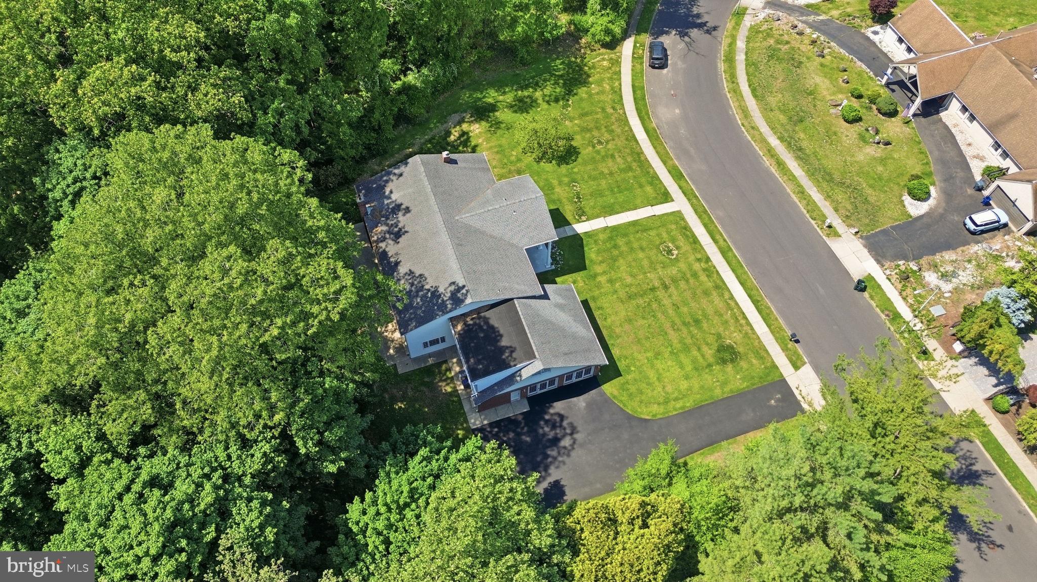 HUNTINGDON VALLEY - Residential