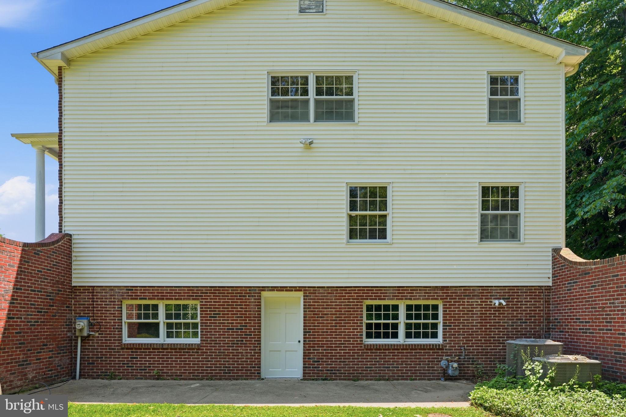 HUNTINGDON VALLEY - Residential