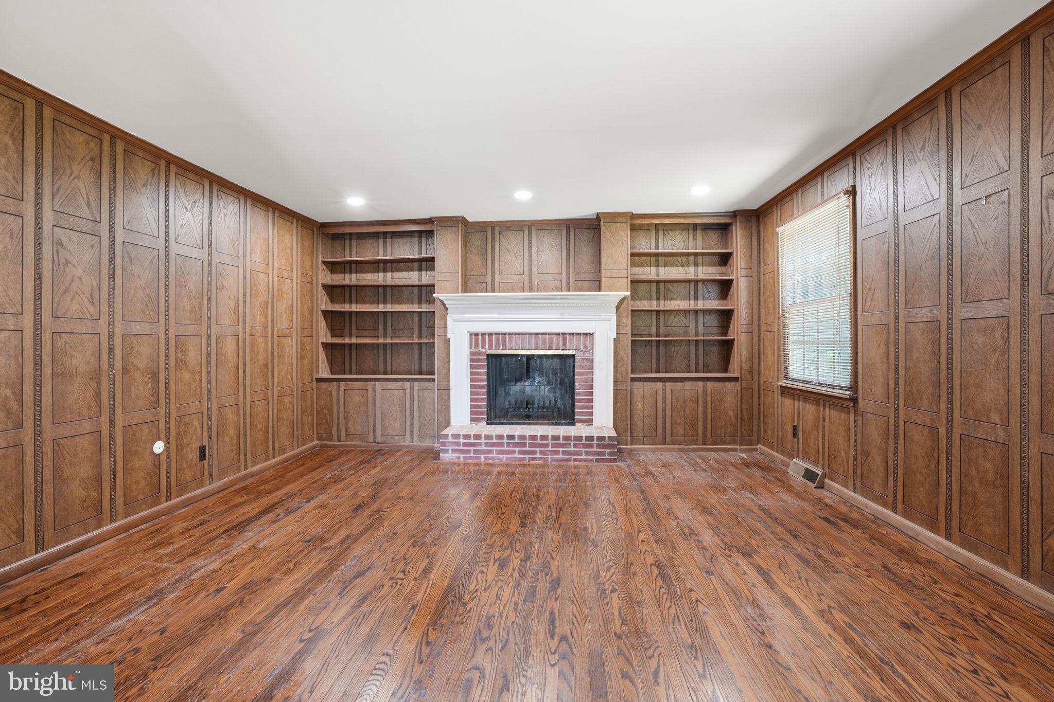 HUNTINGDON VALLEY - Residential