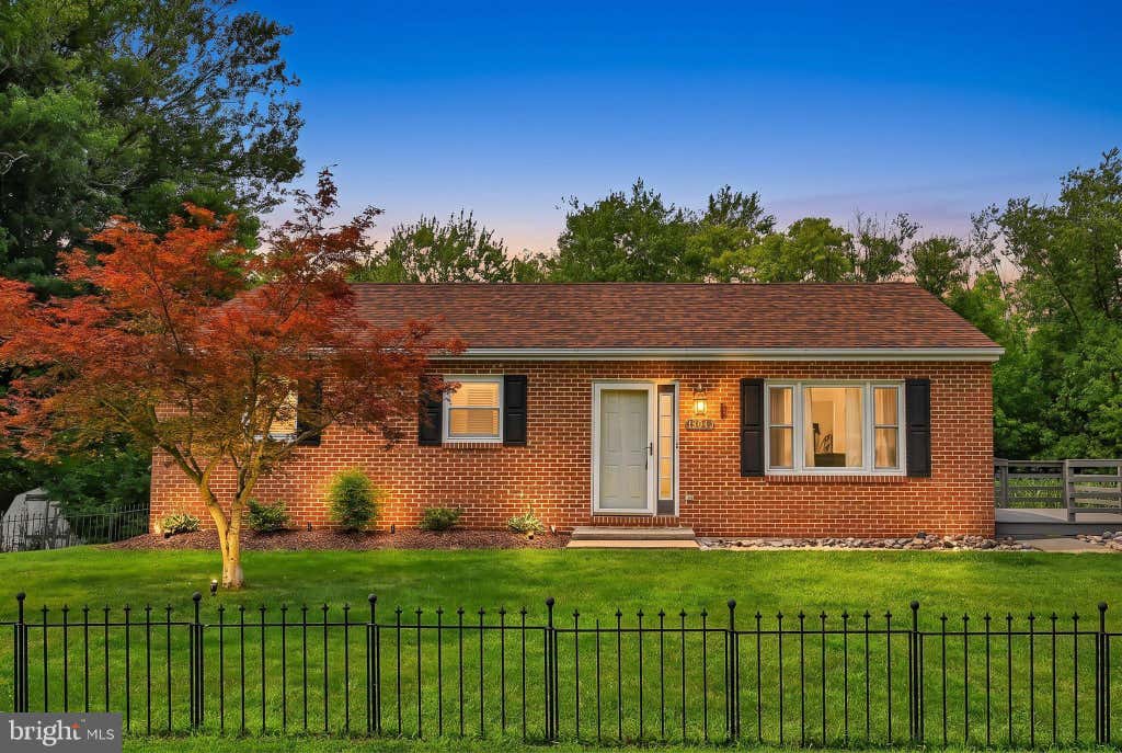 Photo of 301 Grant Road, REINHOLDS, PA 17569 (MLS # PALA2093592)