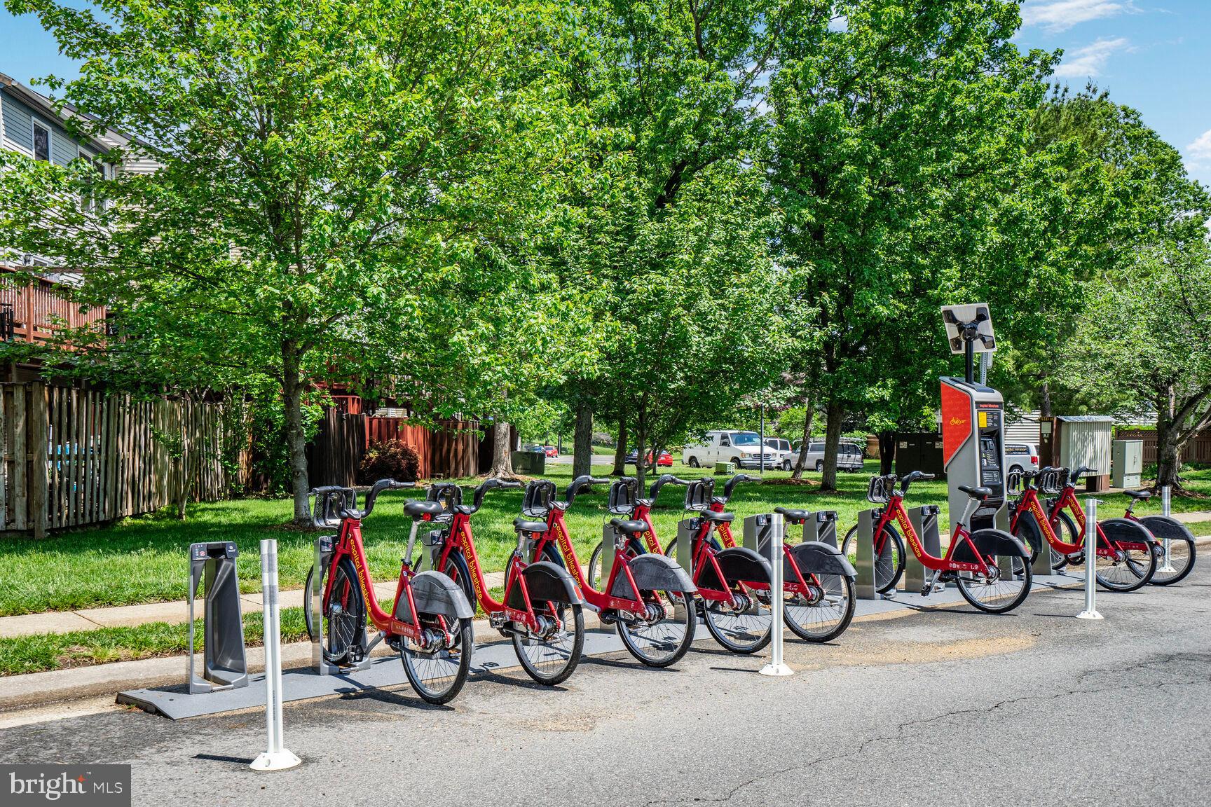 SURREY AT MANCHESTER LAKES - Residential