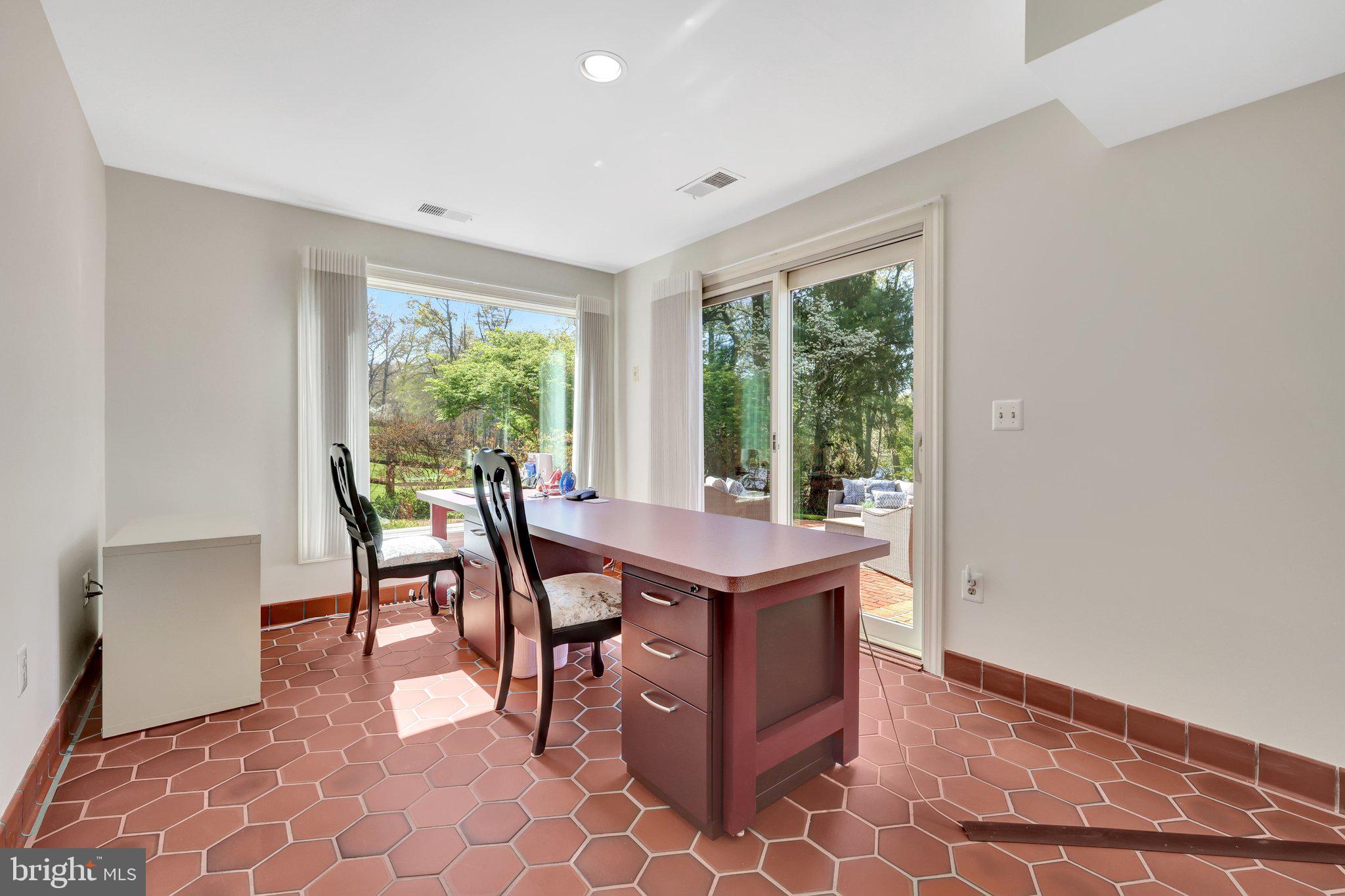 FOX LAKE - Residential