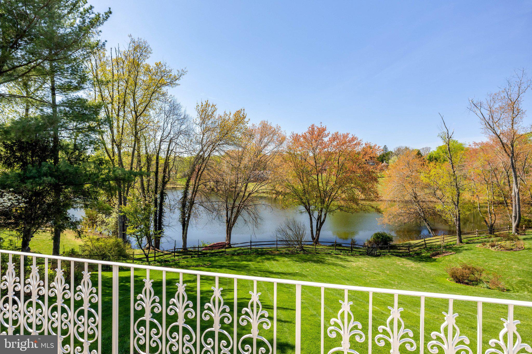 FOX LAKE - Residential