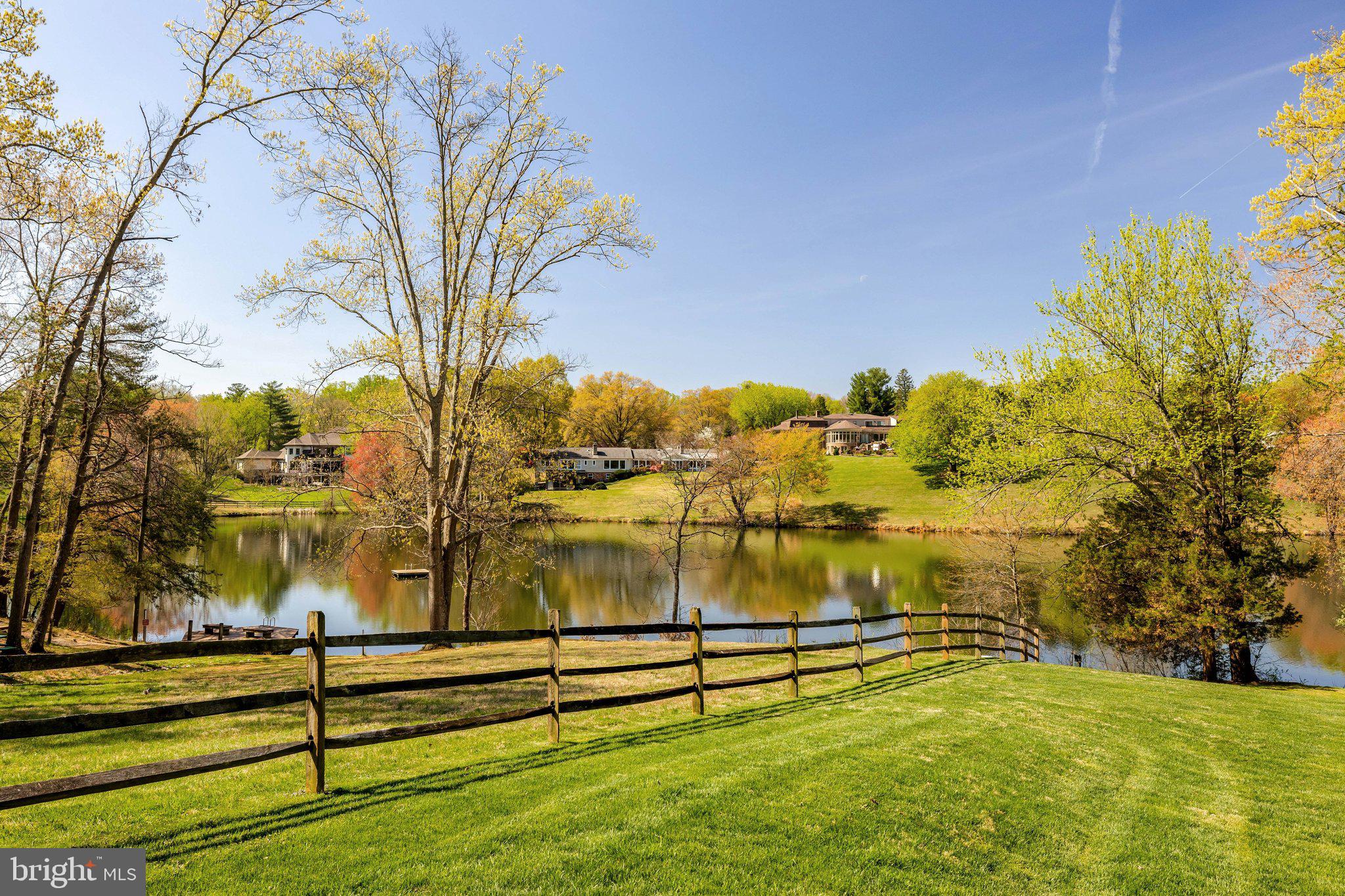 FOX LAKE - Residential