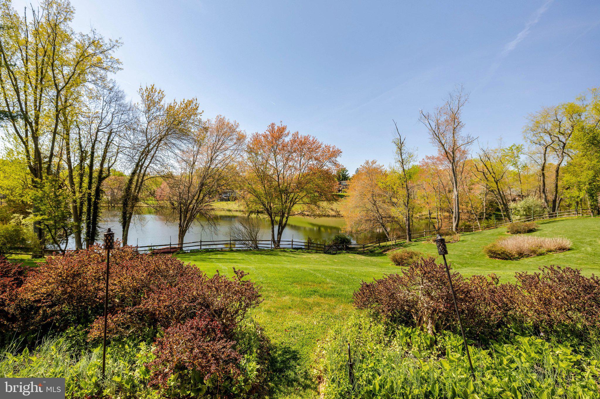 FOX LAKE - Residential