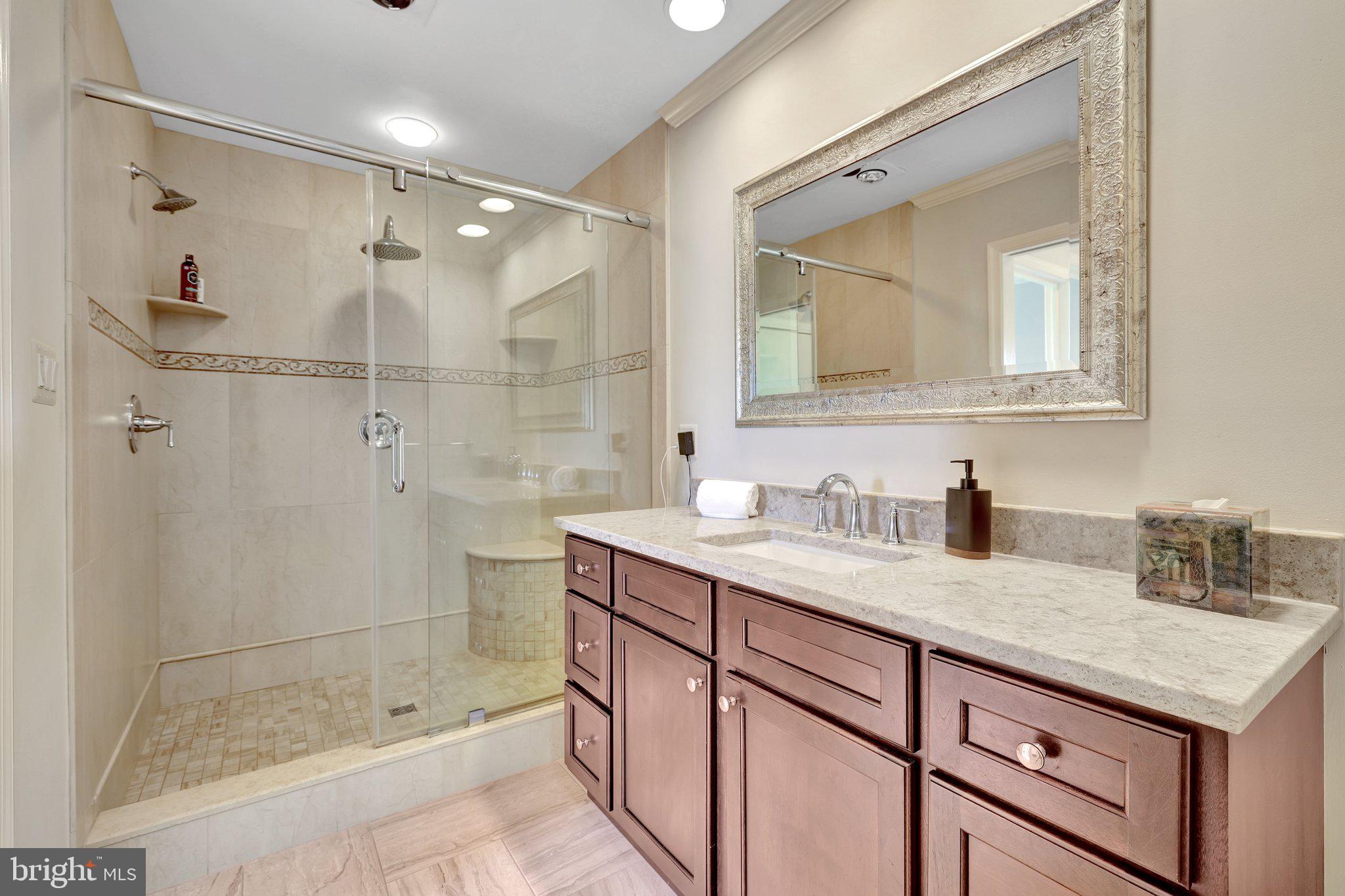 FOX LAKE - Residential