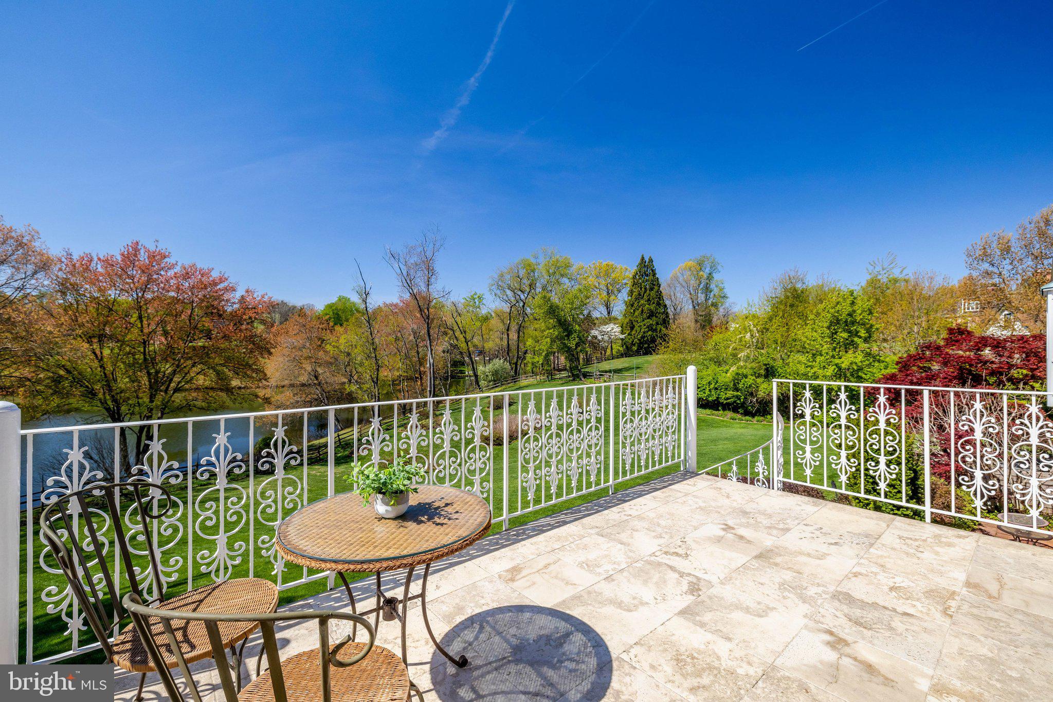 FOX LAKE - Residential