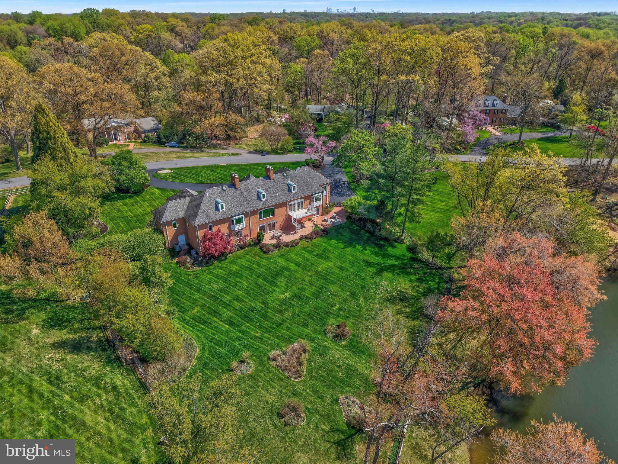 FOX LAKE - Residential