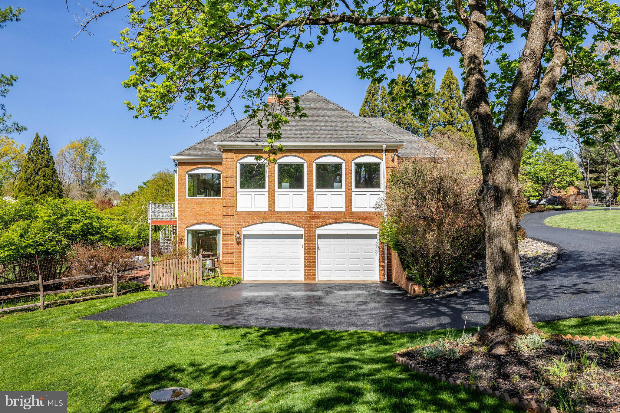 FOX LAKE - Residential