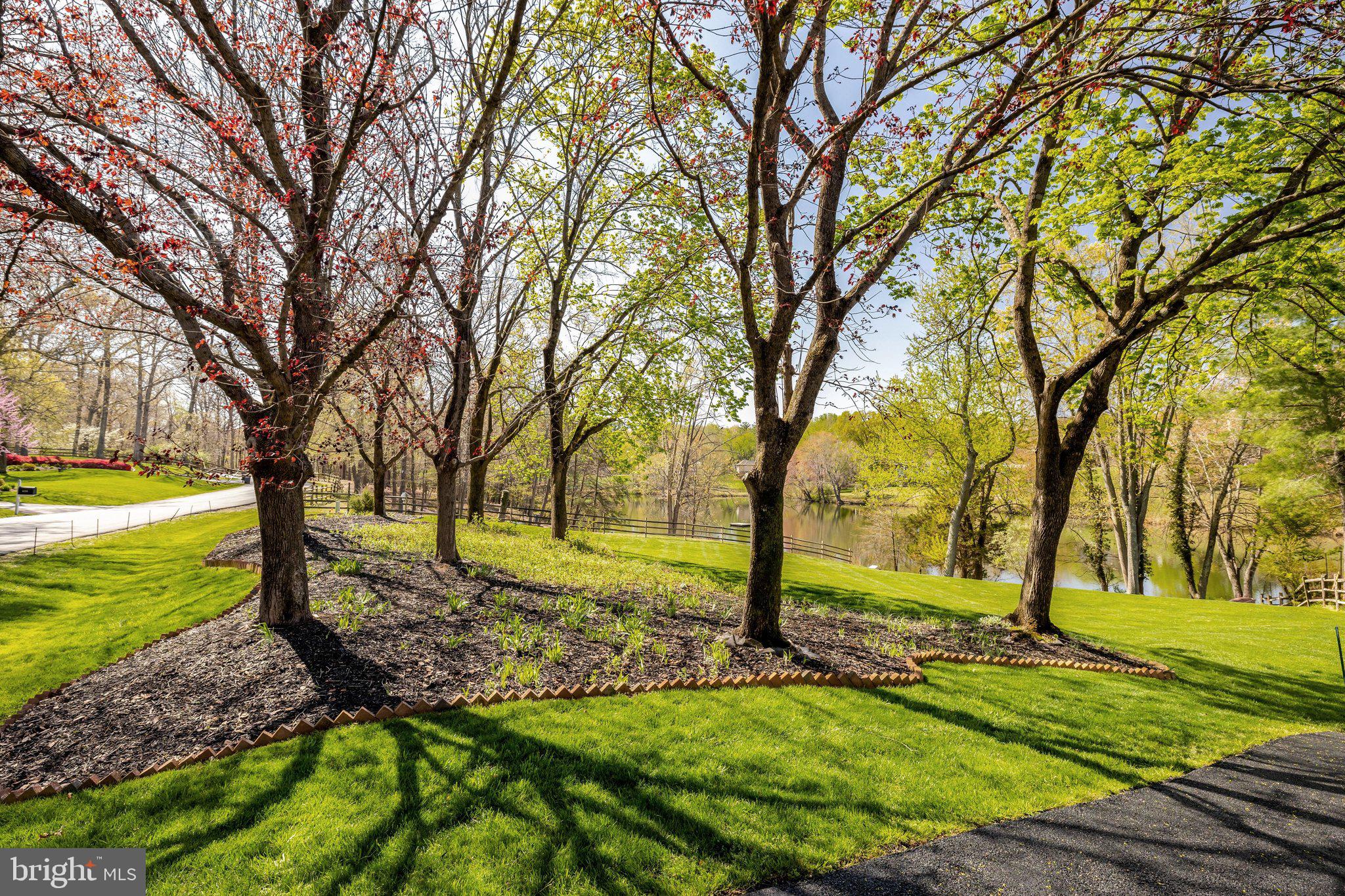 FOX LAKE - Residential
