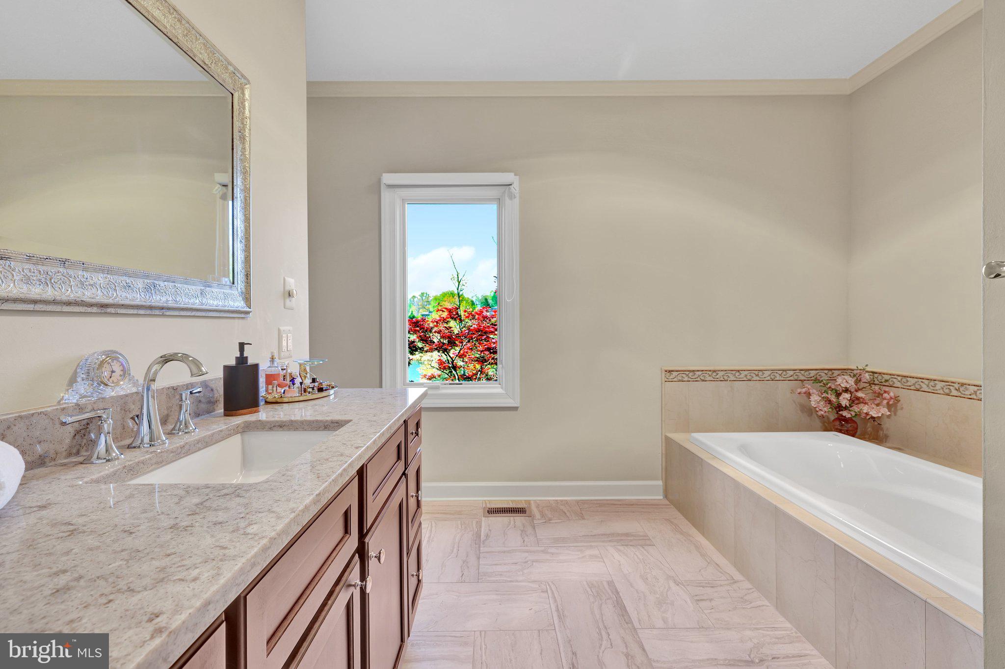 FOX LAKE - Residential