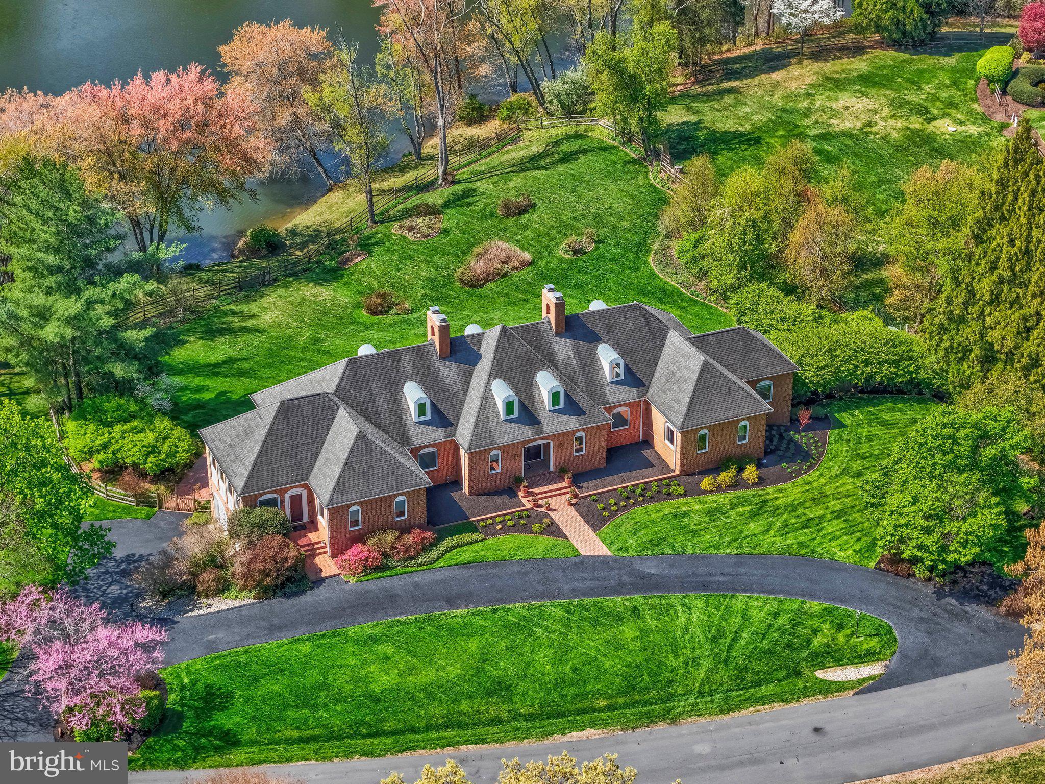 FOX LAKE - Residential