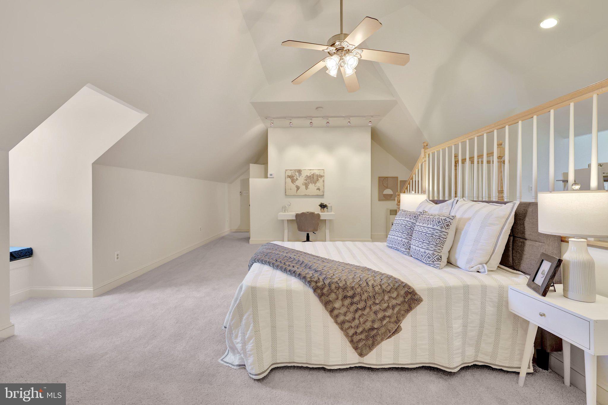 FOX LAKE - Residential