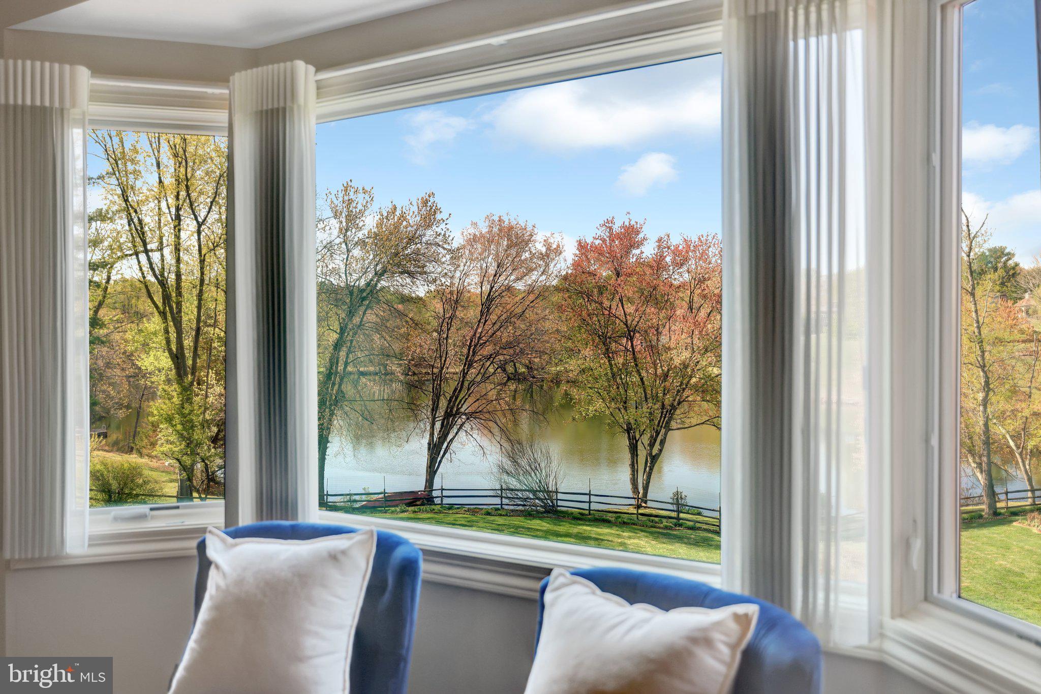 FOX LAKE - Residential